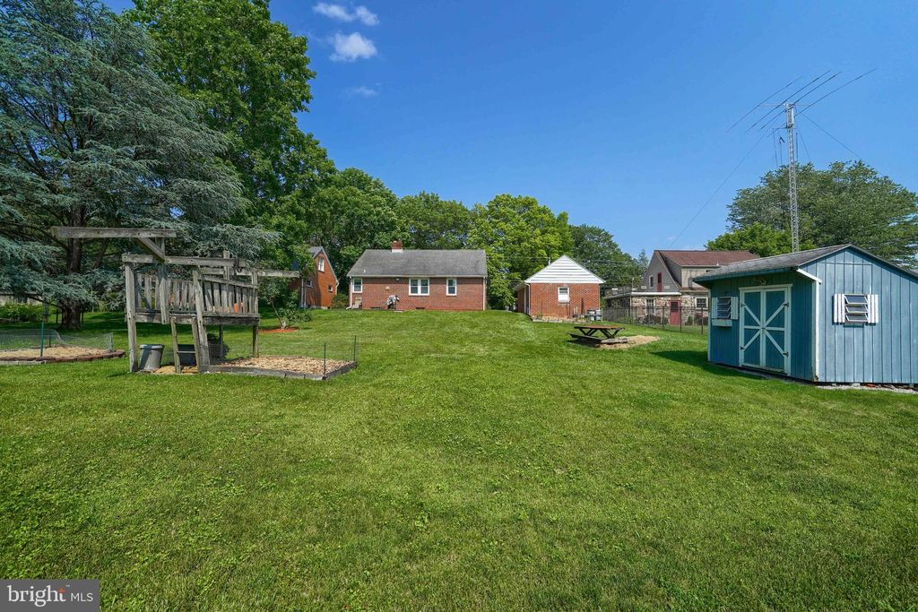 Photo of 105 Campbelltown Road, PALMYRA, PA 17078 (MLS # PALN2023000)