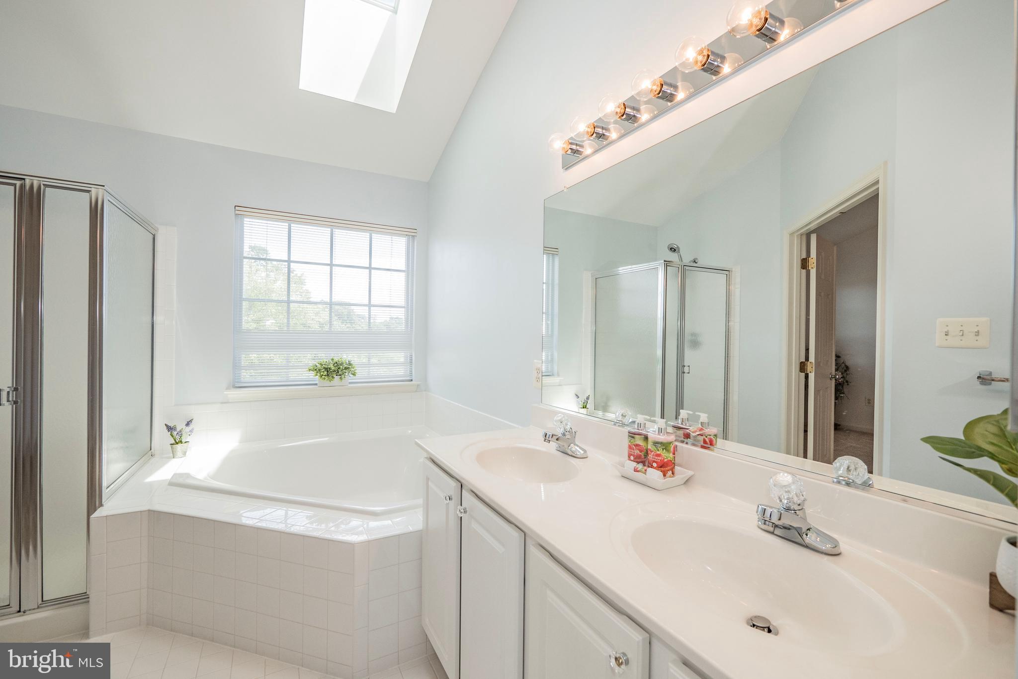 FARMINGTON VILLAGE - Residential