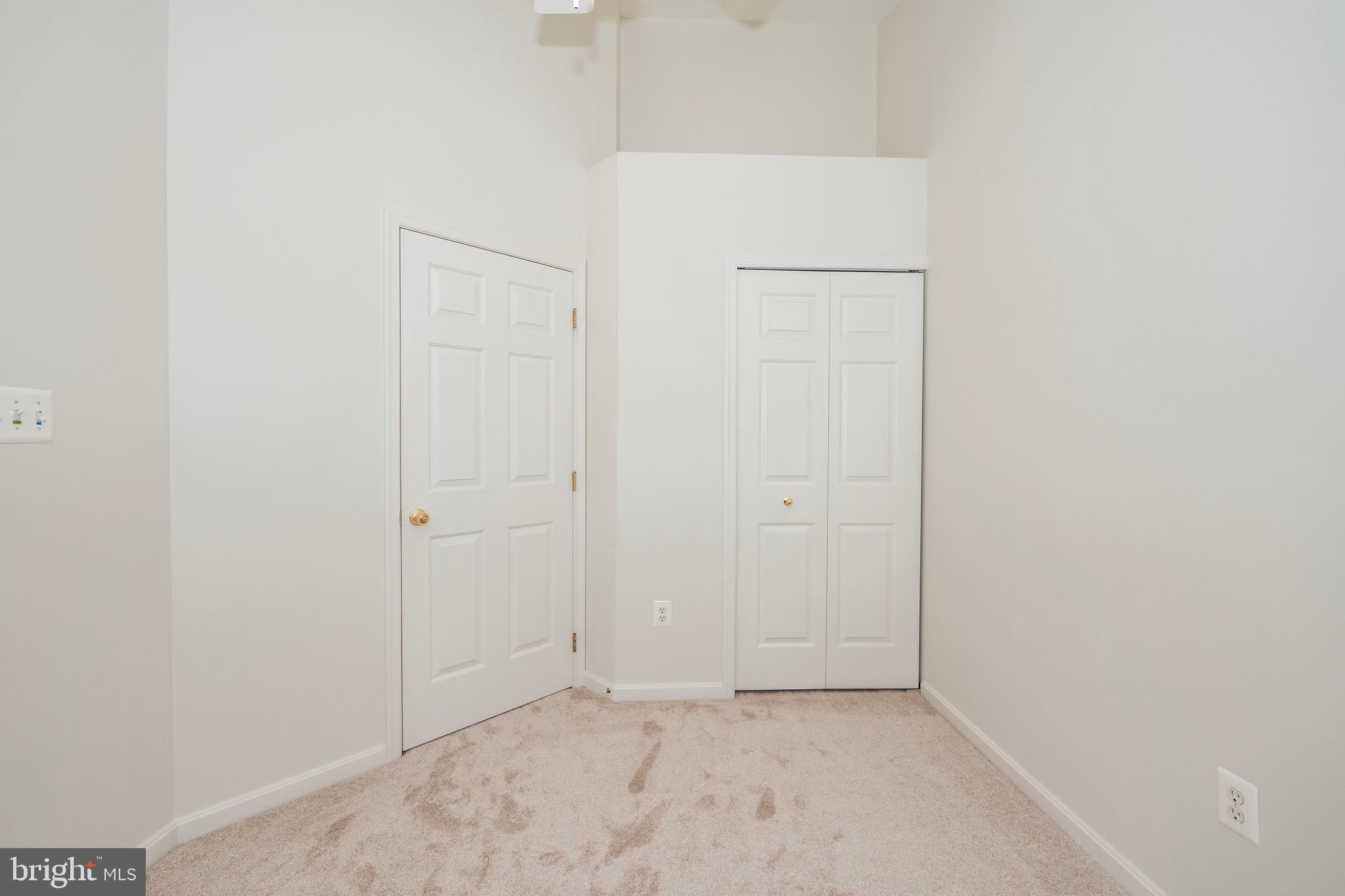 FARMINGTON VILLAGE - Residential