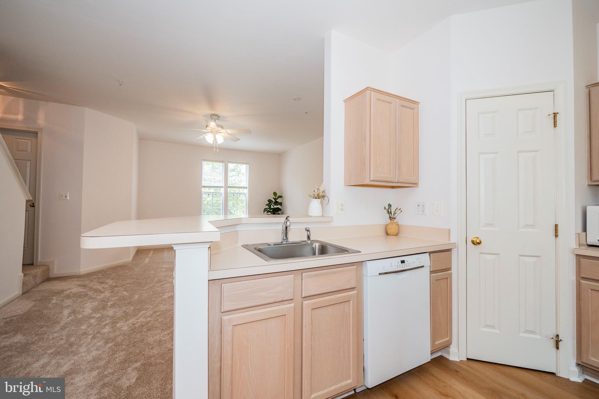 FARMINGTON VILLAGE - Residential