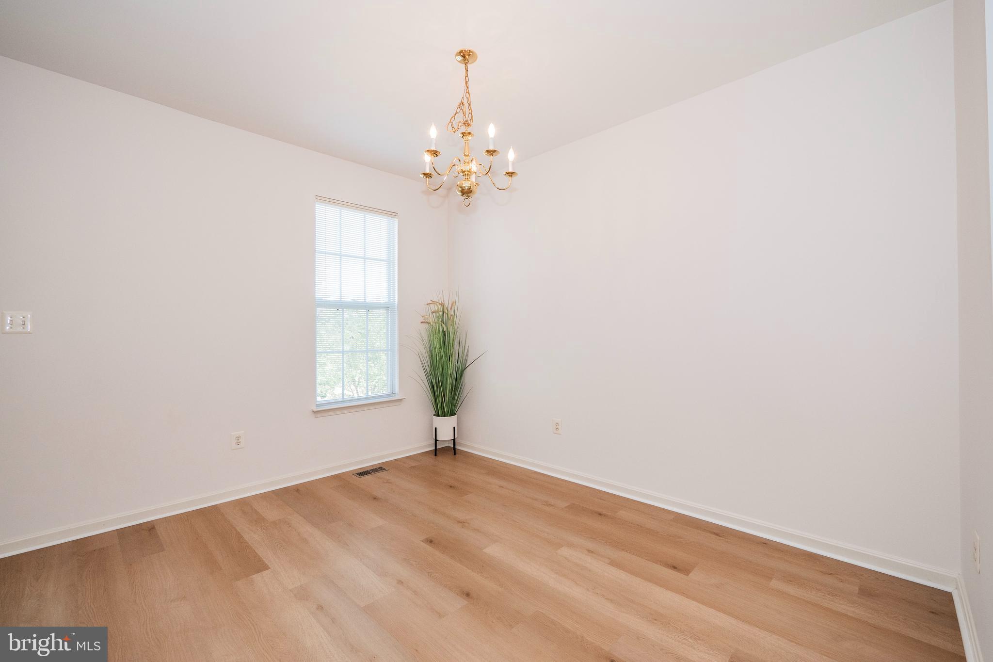 FARMINGTON VILLAGE - Residential