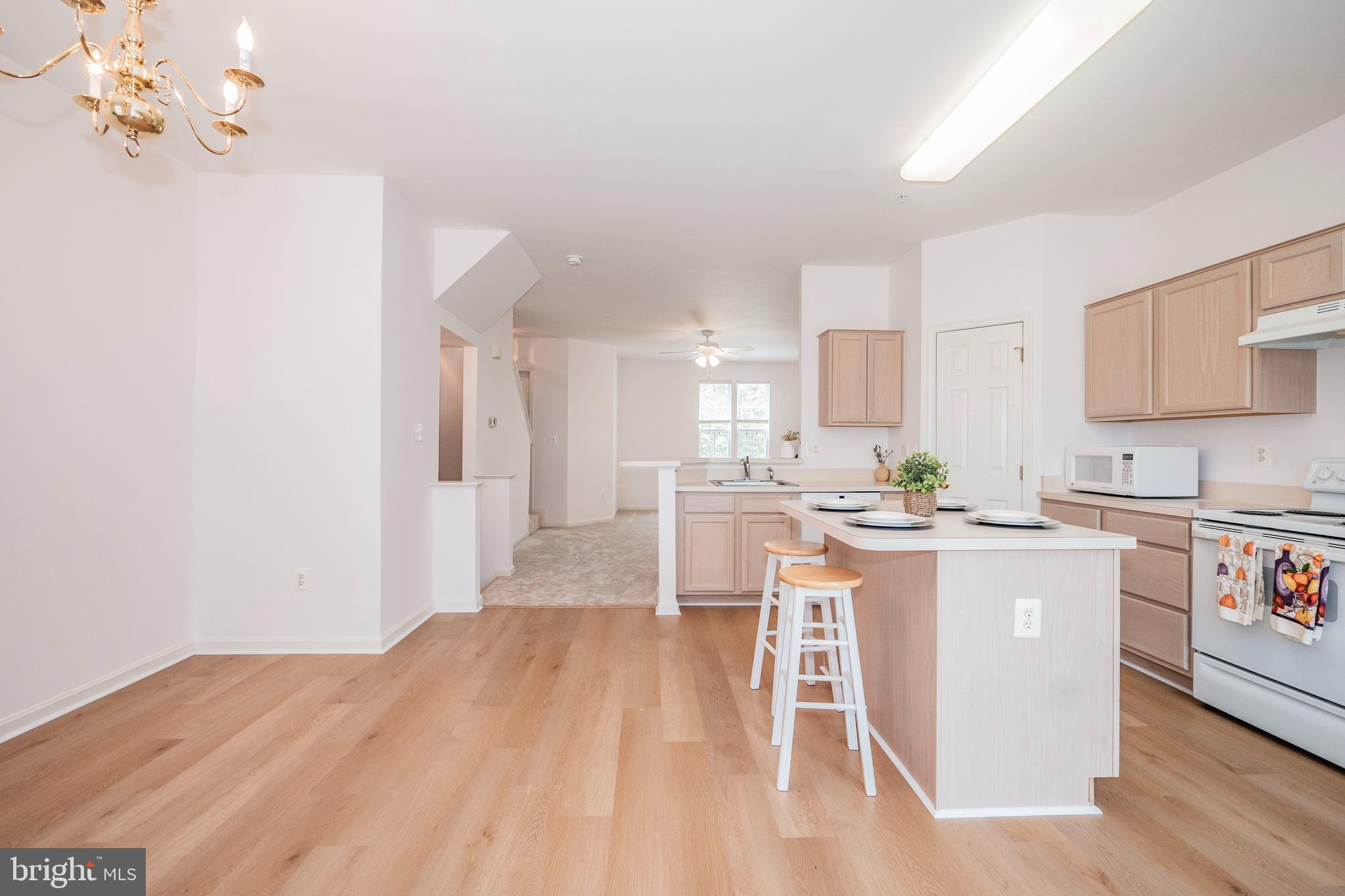 FARMINGTON VILLAGE - Residential