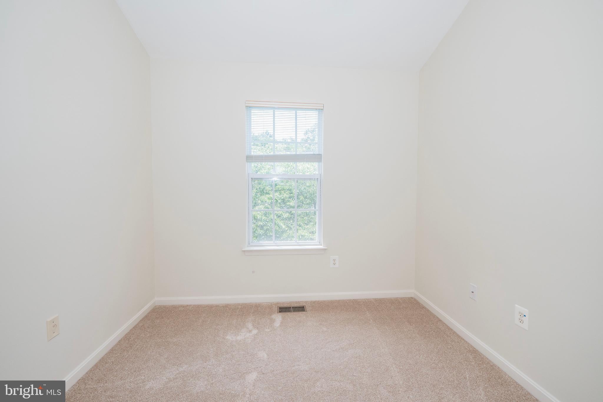 FARMINGTON VILLAGE - Residential