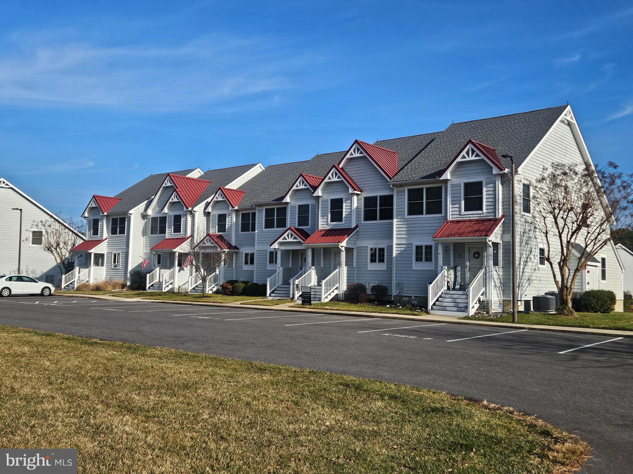 9729 VILLAGE LANE 9715B