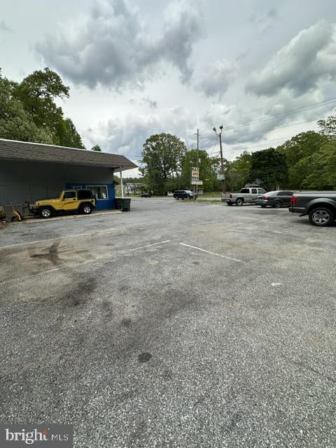 821 N TUCKAHOE ROAD