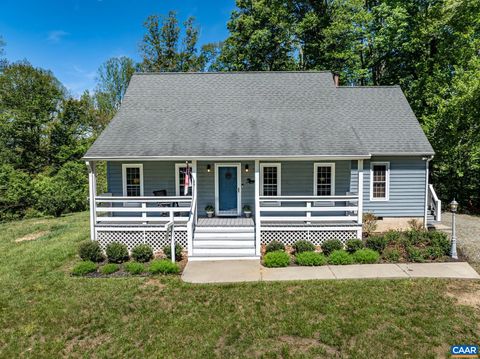 Homes For Sale - 4739 E Old Mountain Rd Rd<br/> LOUISA, VA 23093