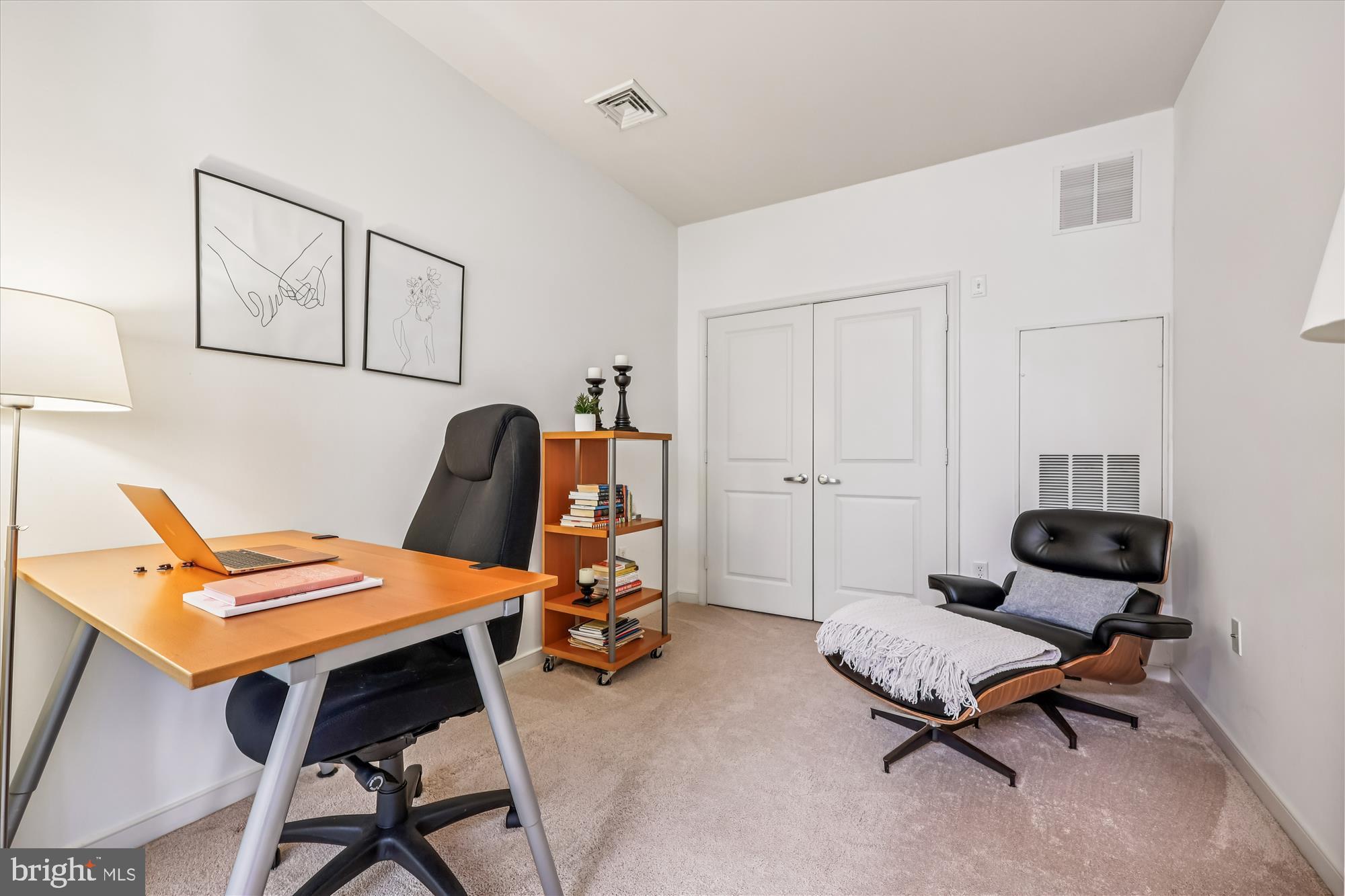 8045 AT SILVER SPRING METRO - Residential