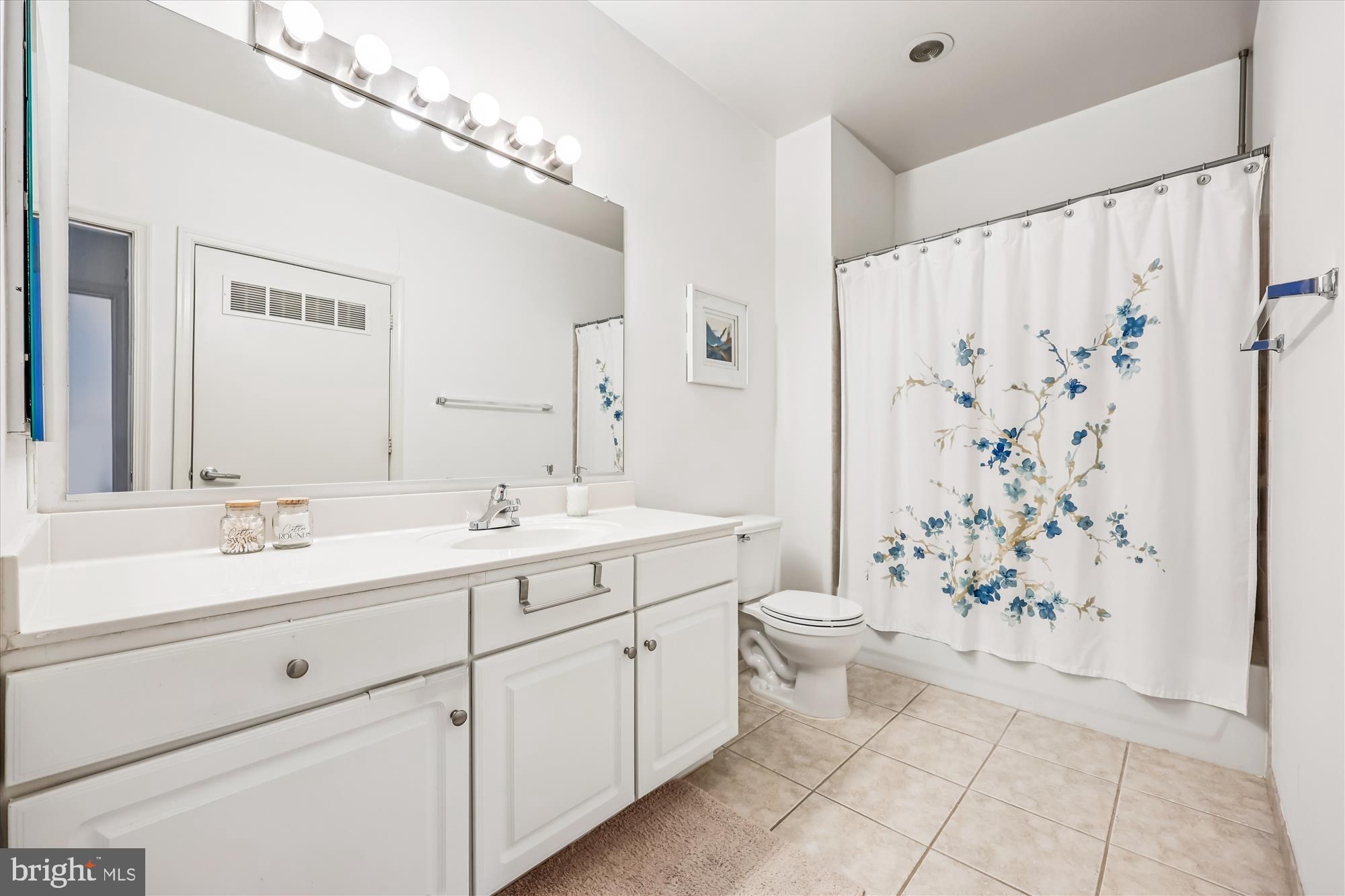 8045 AT SILVER SPRING METRO - Residential