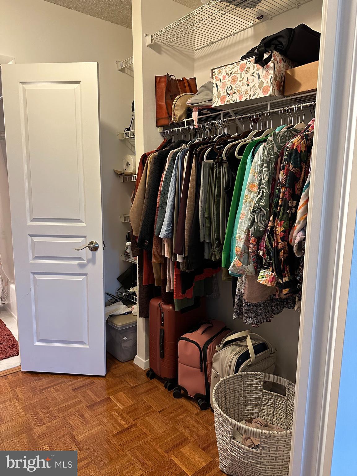 CRESCENT PLAZA - Residential