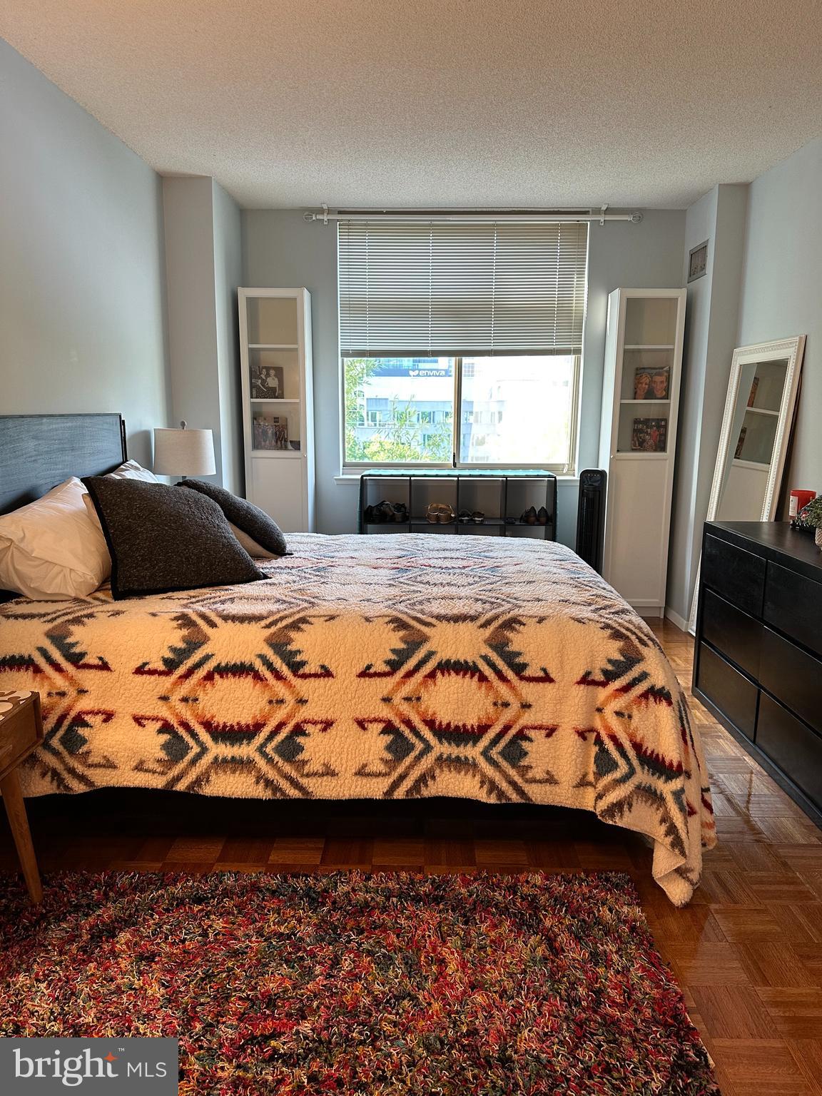 CRESCENT PLAZA - Residential