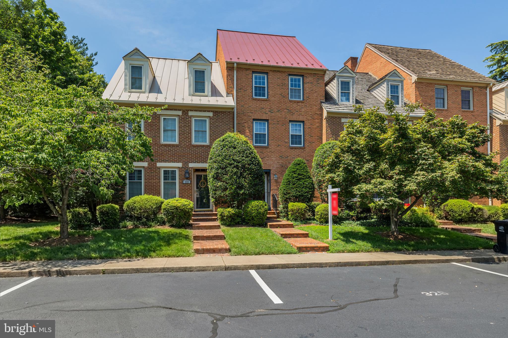 815 COLLEGE AVENUE