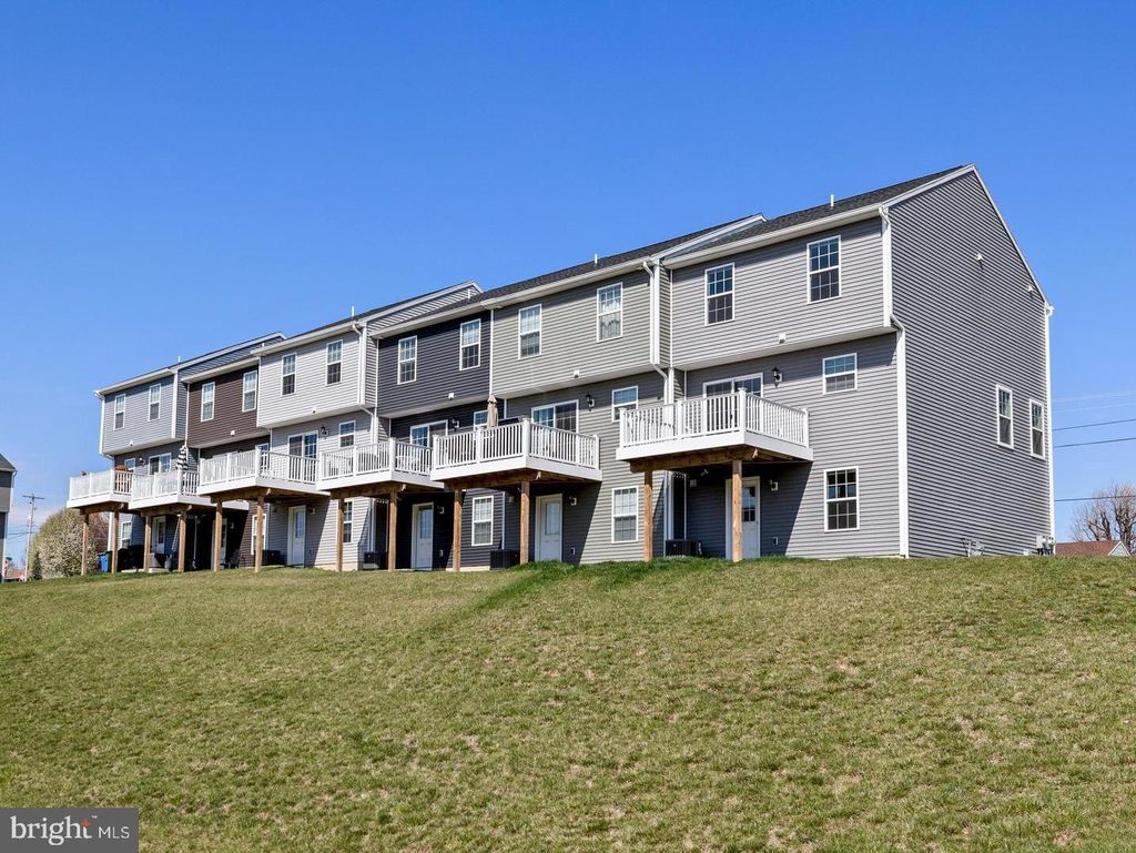 Photo of 24 Penstock Ln, GETTYSBURG, PA 17325 (MLS # PAAD2021908)