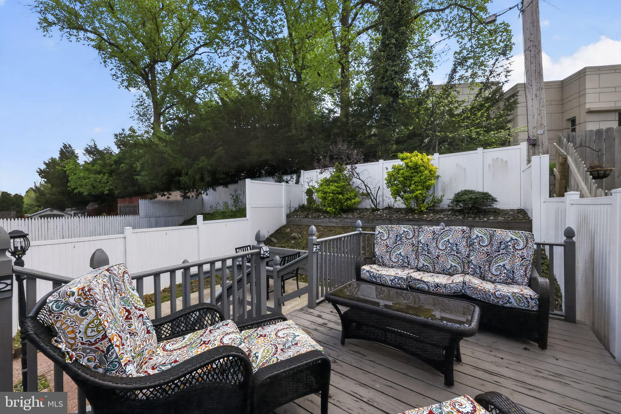 FOX CHASE - Residential