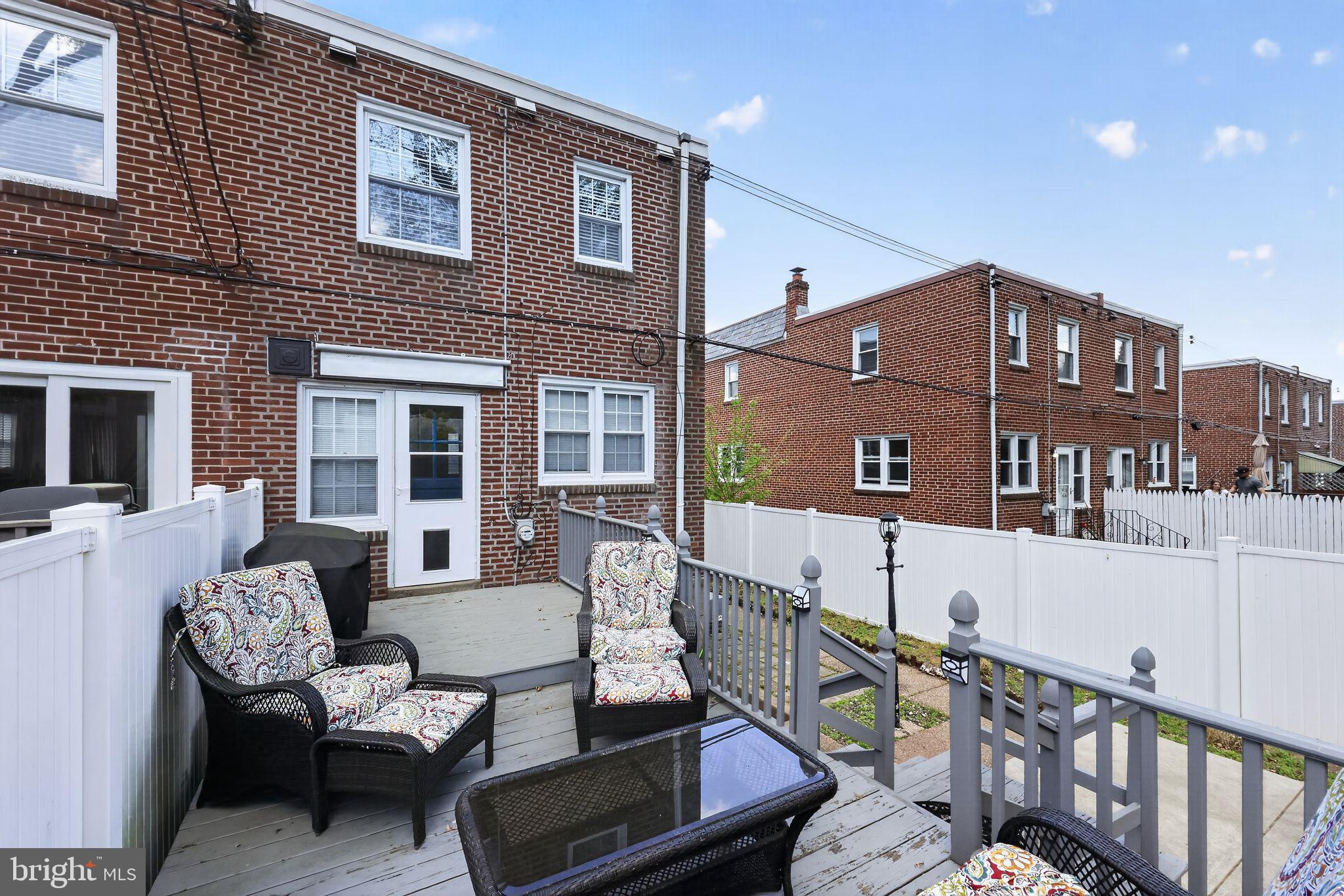 FOX CHASE - Residential