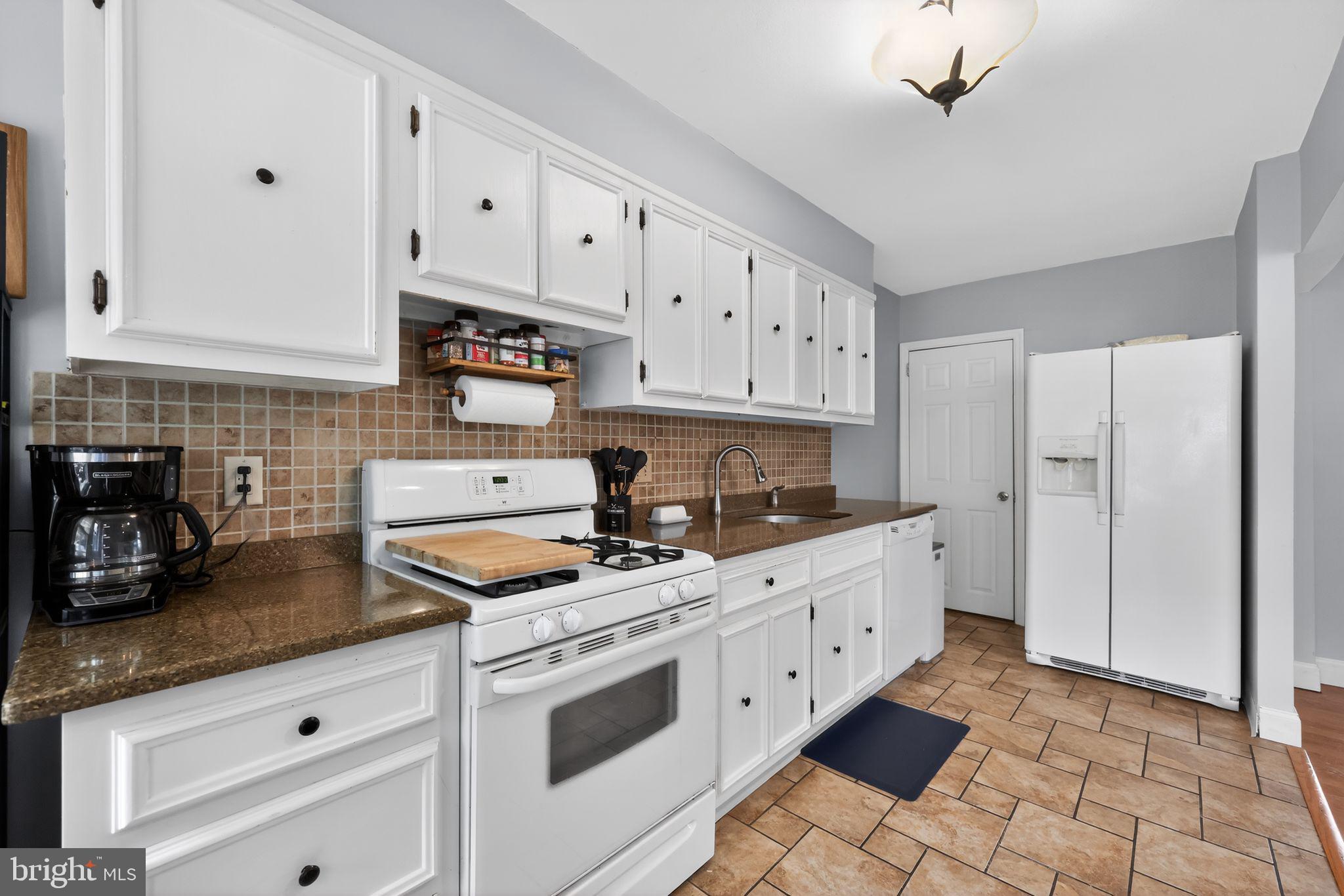 FOX CHASE - Residential