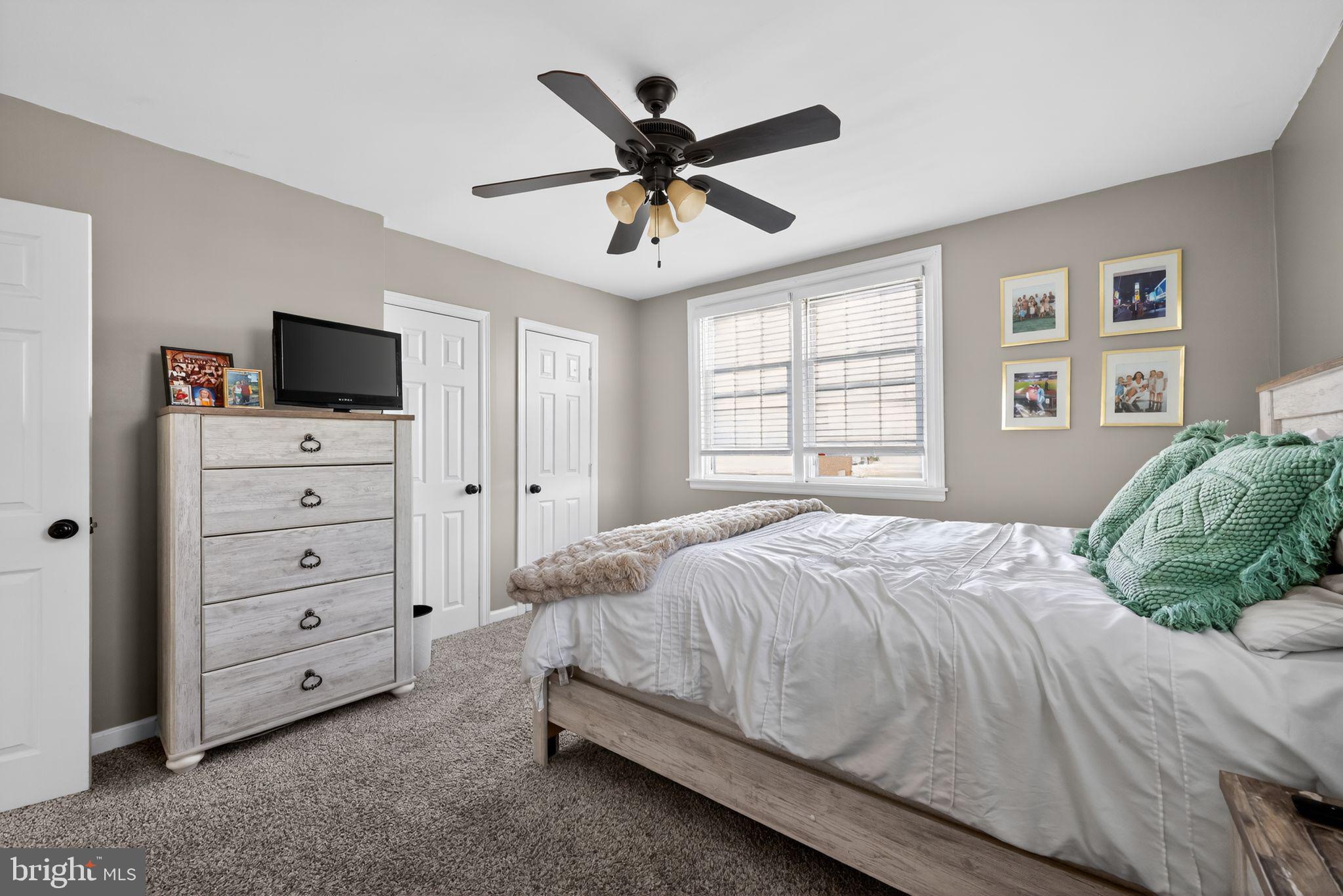 FOX CHASE - Residential