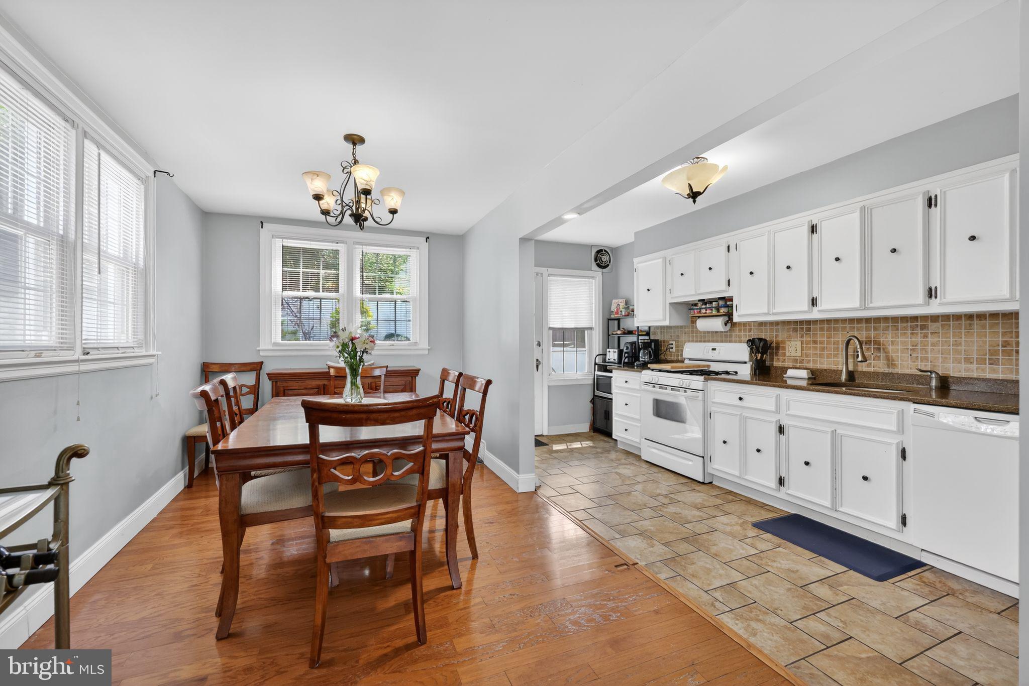 FOX CHASE - Residential