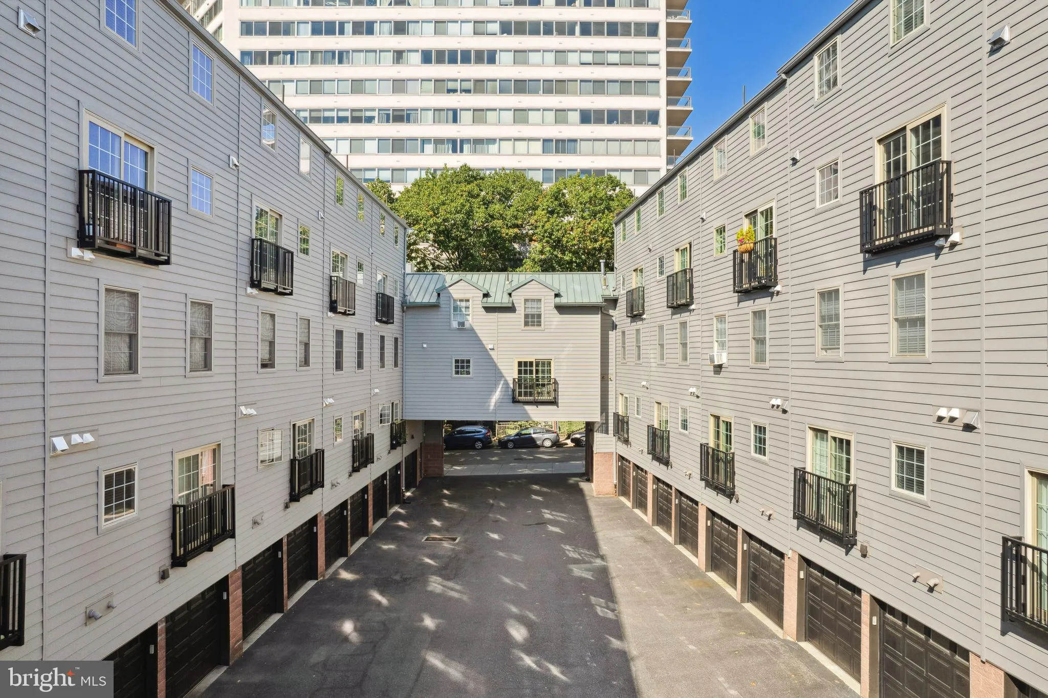 Philadelphia, Pennsylvania 19130, United States, 3 Bedrooms Bedrooms, ,3 BathroomsBathrooms,Residential,Active,42197