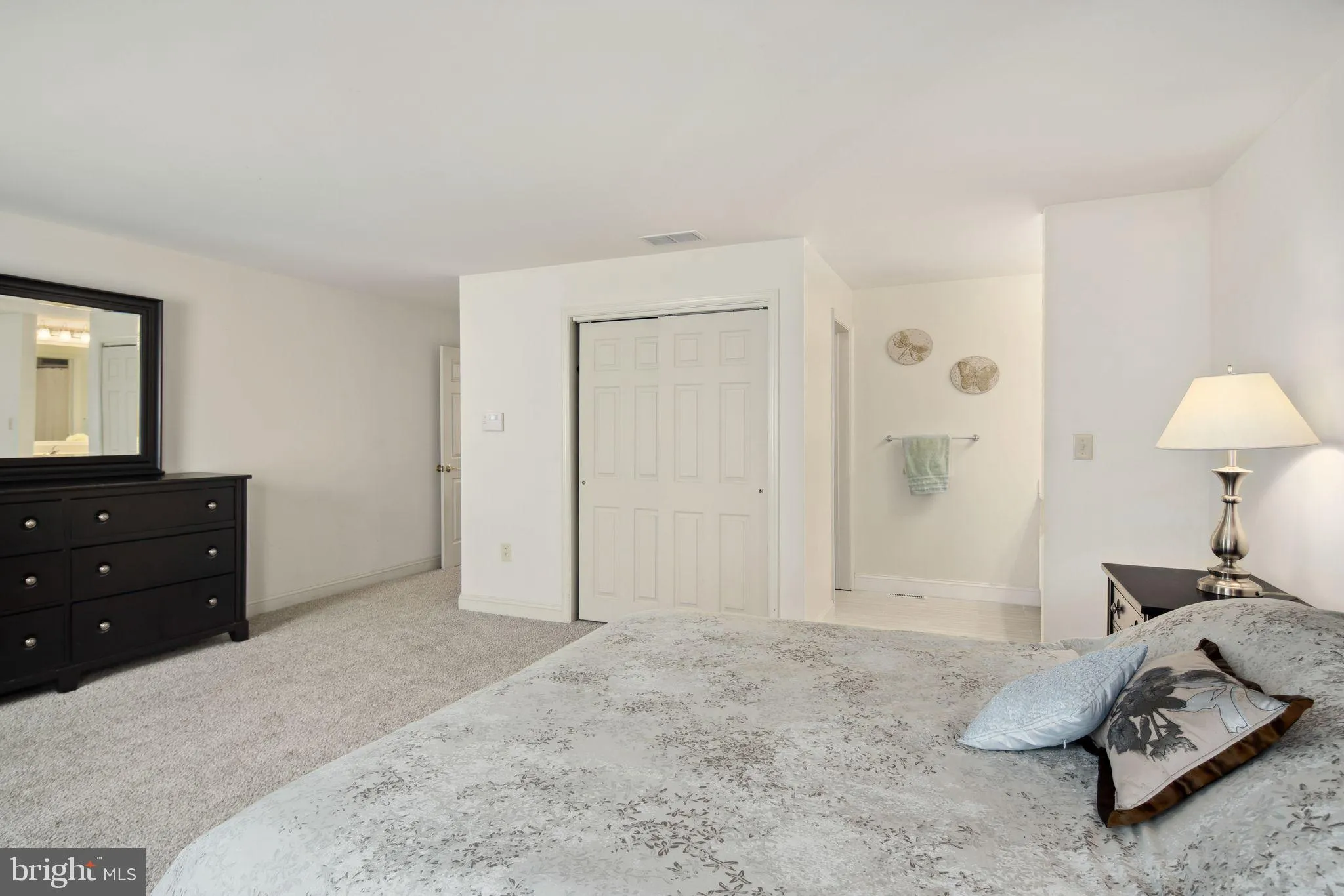 Philadelphia, Pennsylvania 19130, United States, 3 Bedrooms Bedrooms, ,3 BathroomsBathrooms,Residential,Active,42197