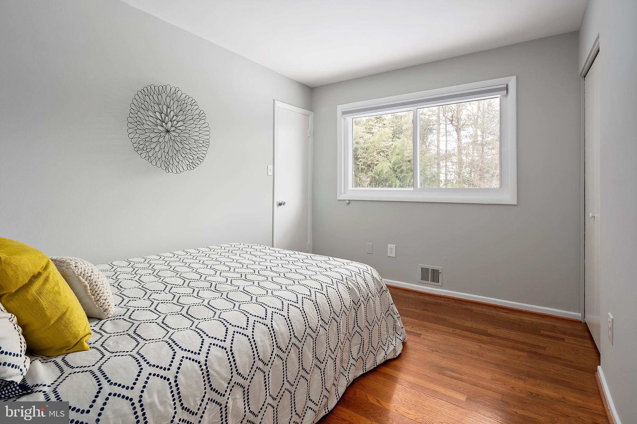 DUNN LORING WOODS - Residential