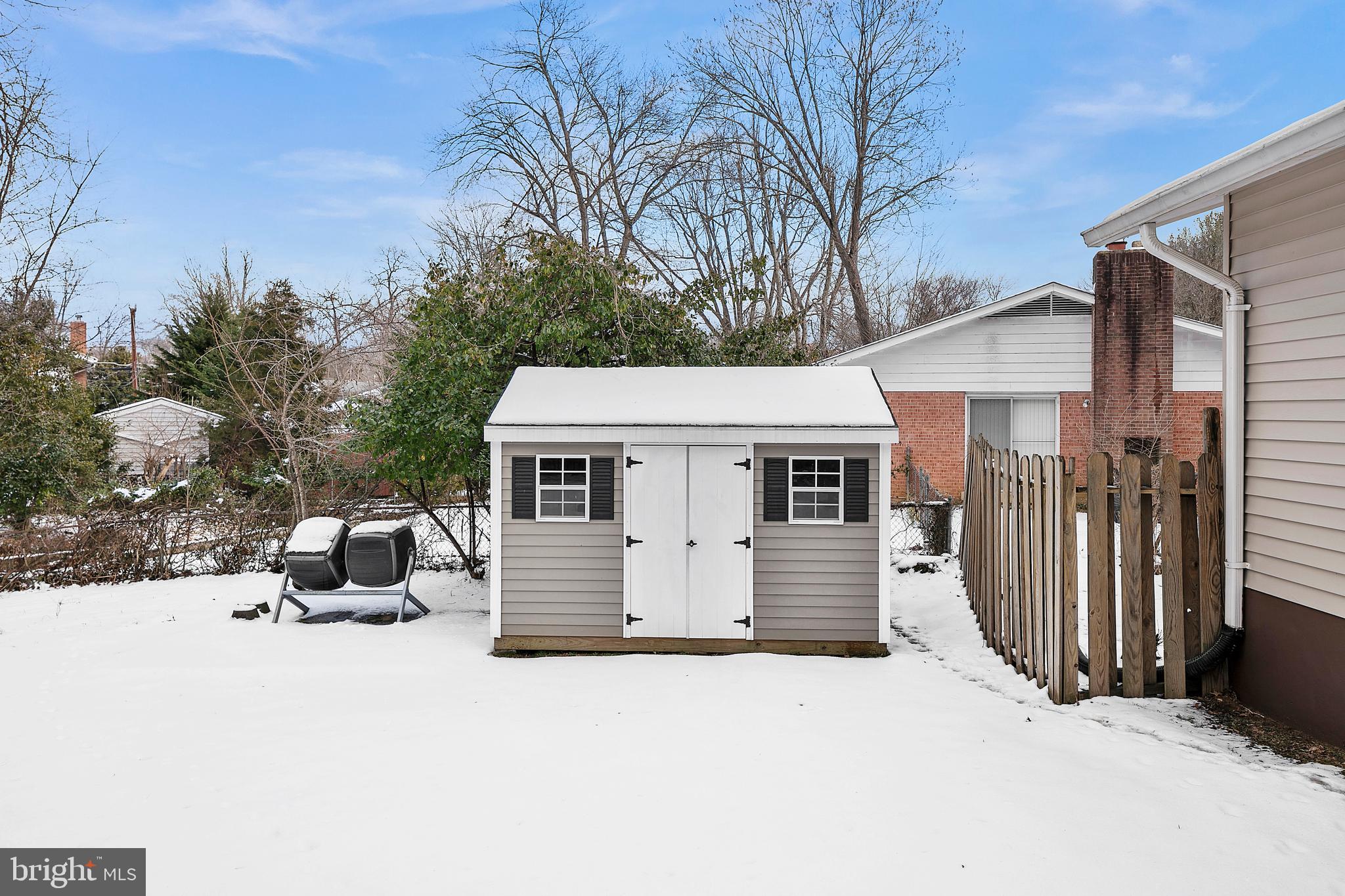 DUNN LORING WOODS - Residential