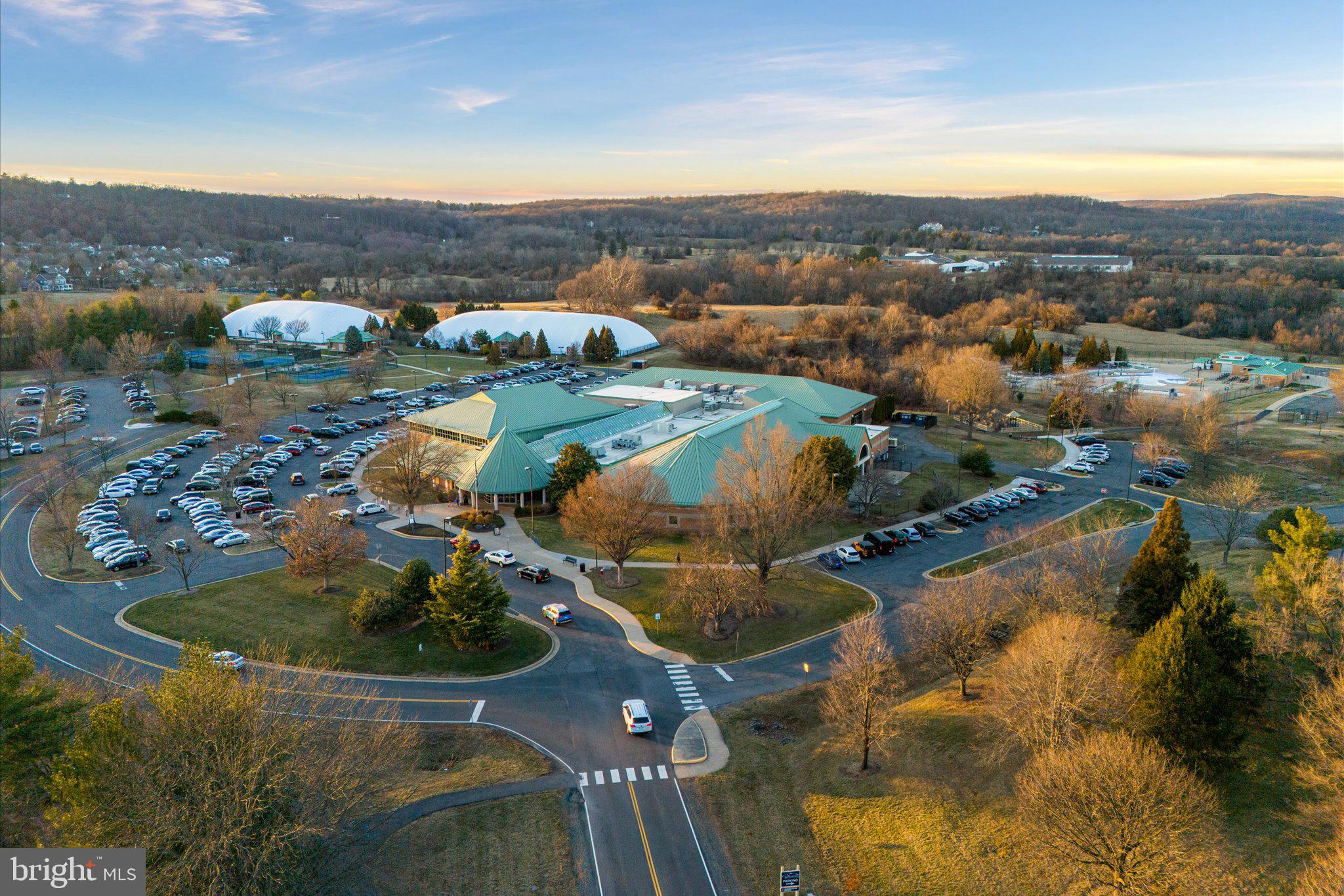 POTOMAC CROSSING - Residential
