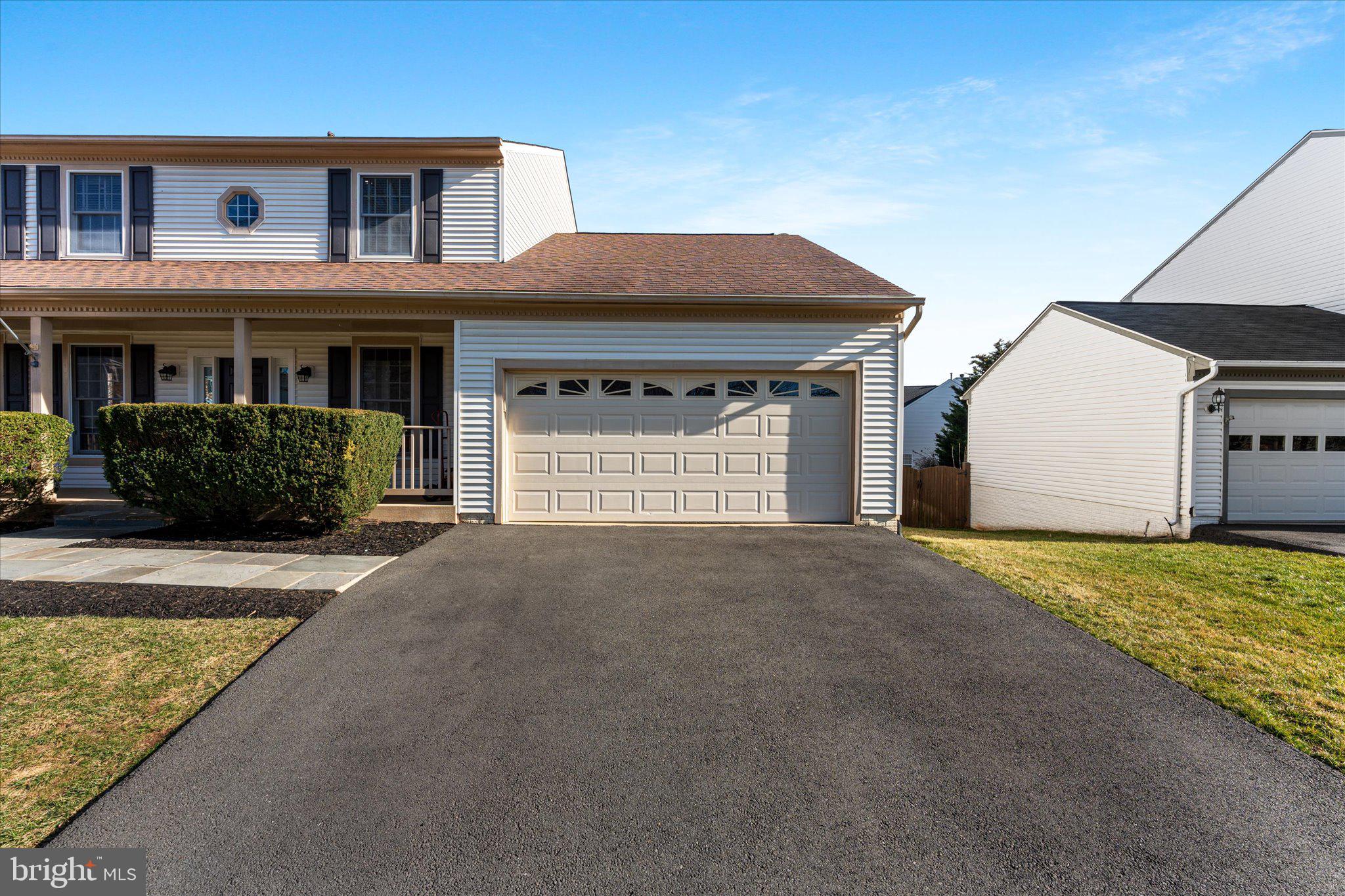 POTOMAC CROSSING - Residential