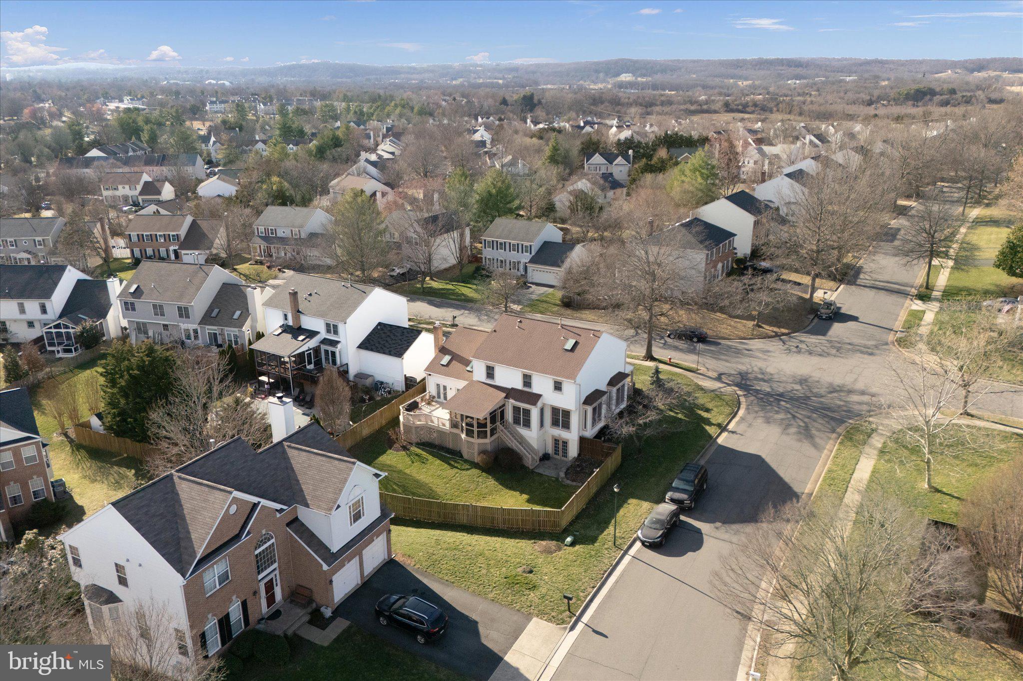 POTOMAC CROSSING - Residential
