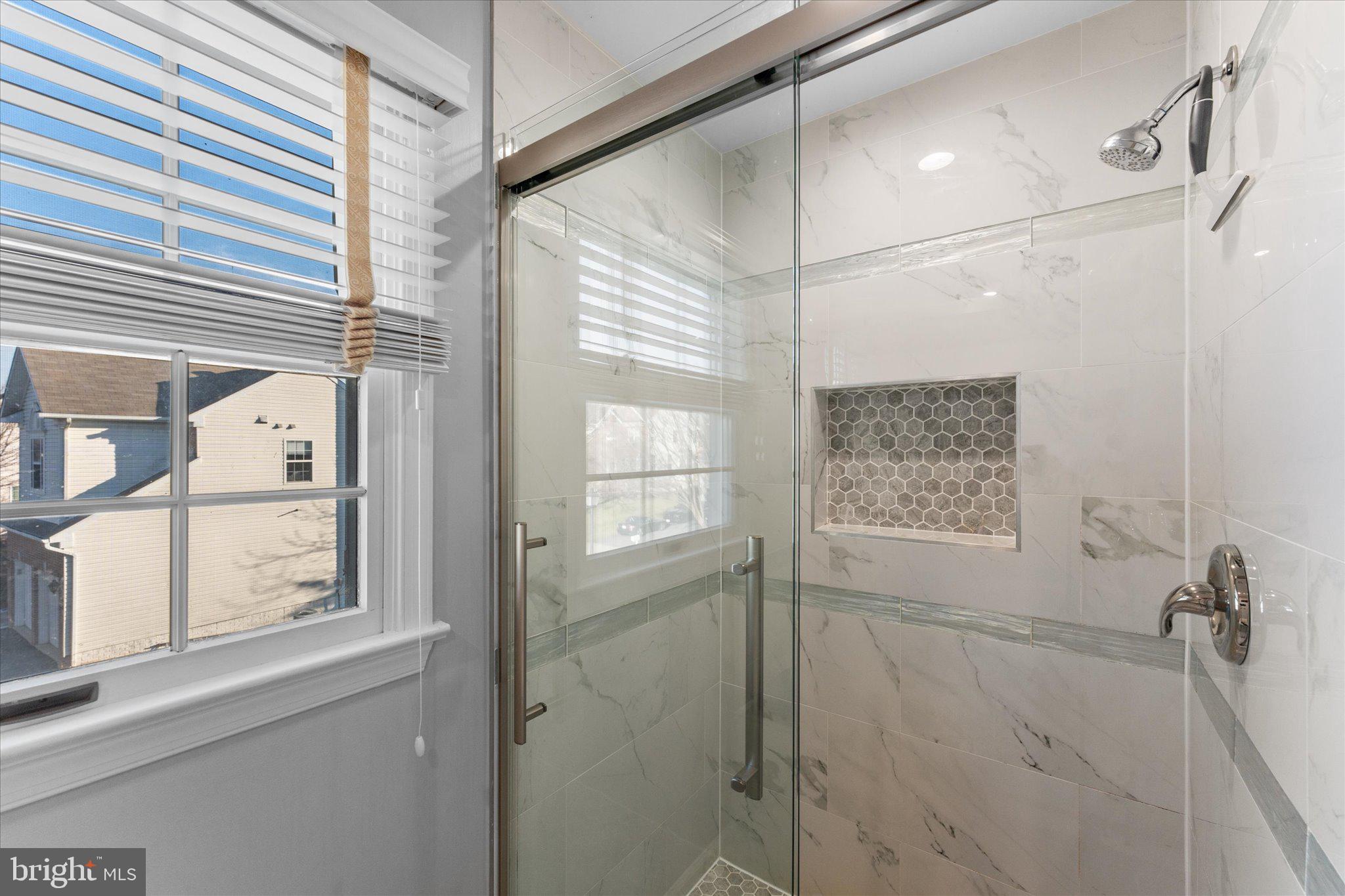 POTOMAC CROSSING - Residential
