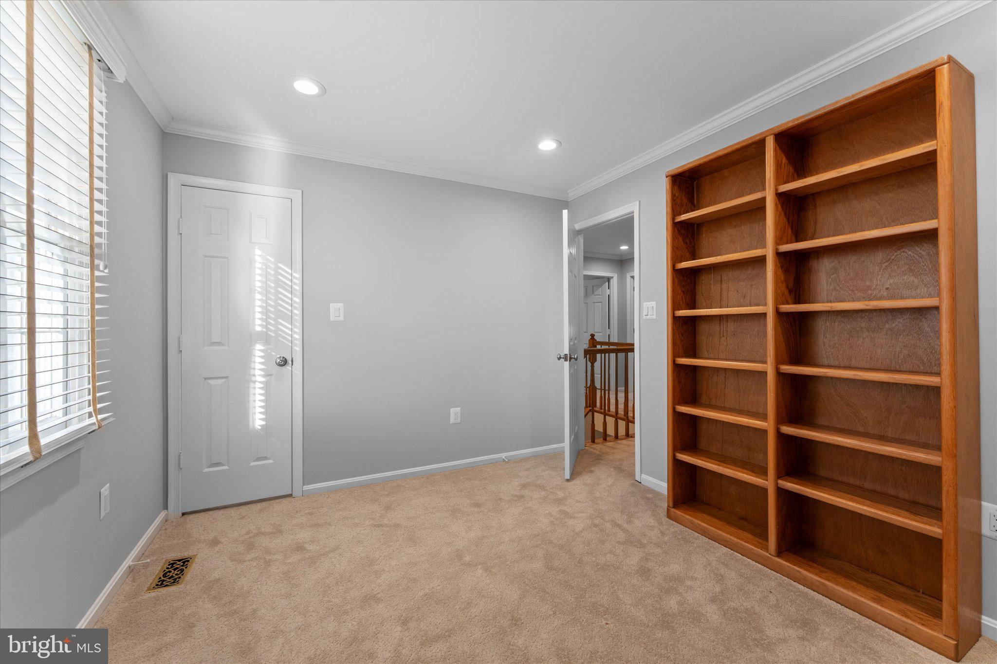 POTOMAC CROSSING - Residential