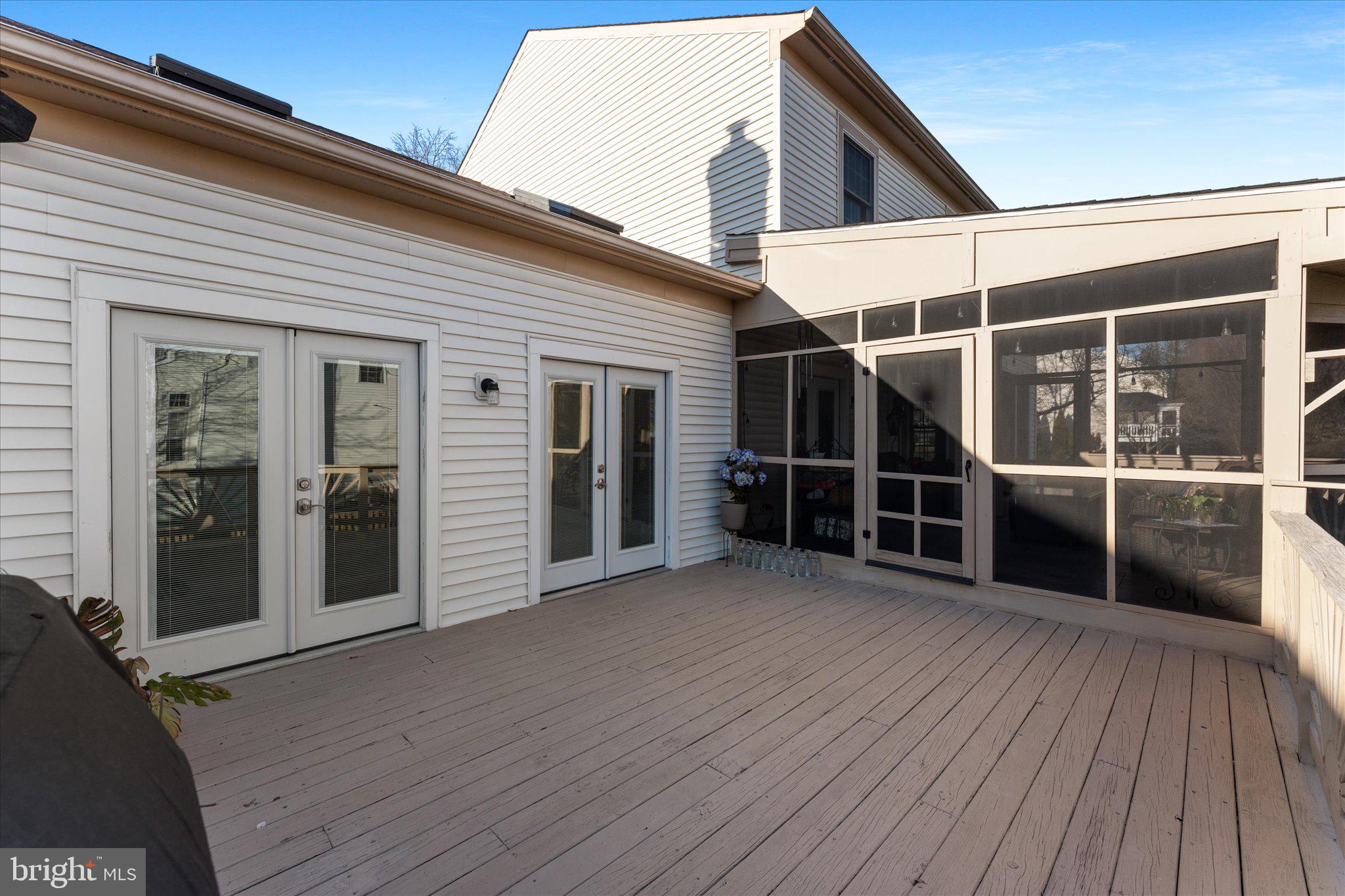 POTOMAC CROSSING - Residential