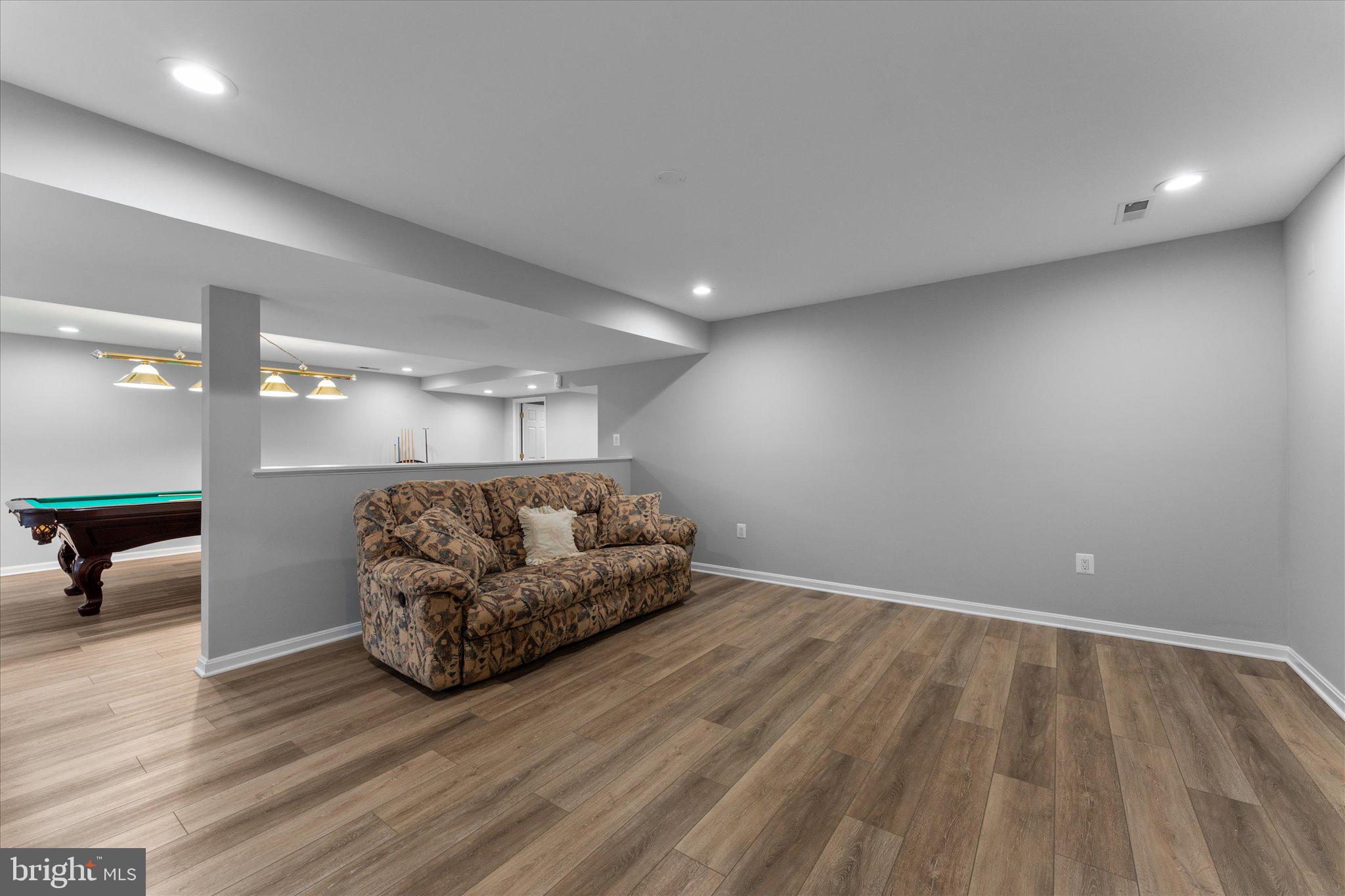 POTOMAC CROSSING - Residential