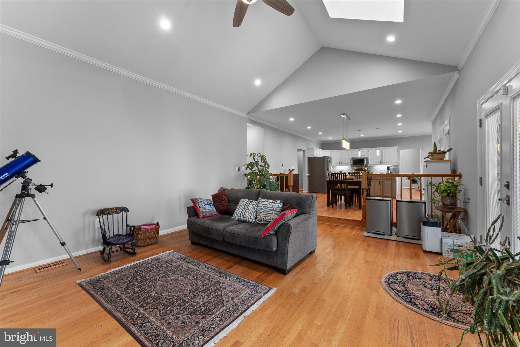 POTOMAC CROSSING - Residential