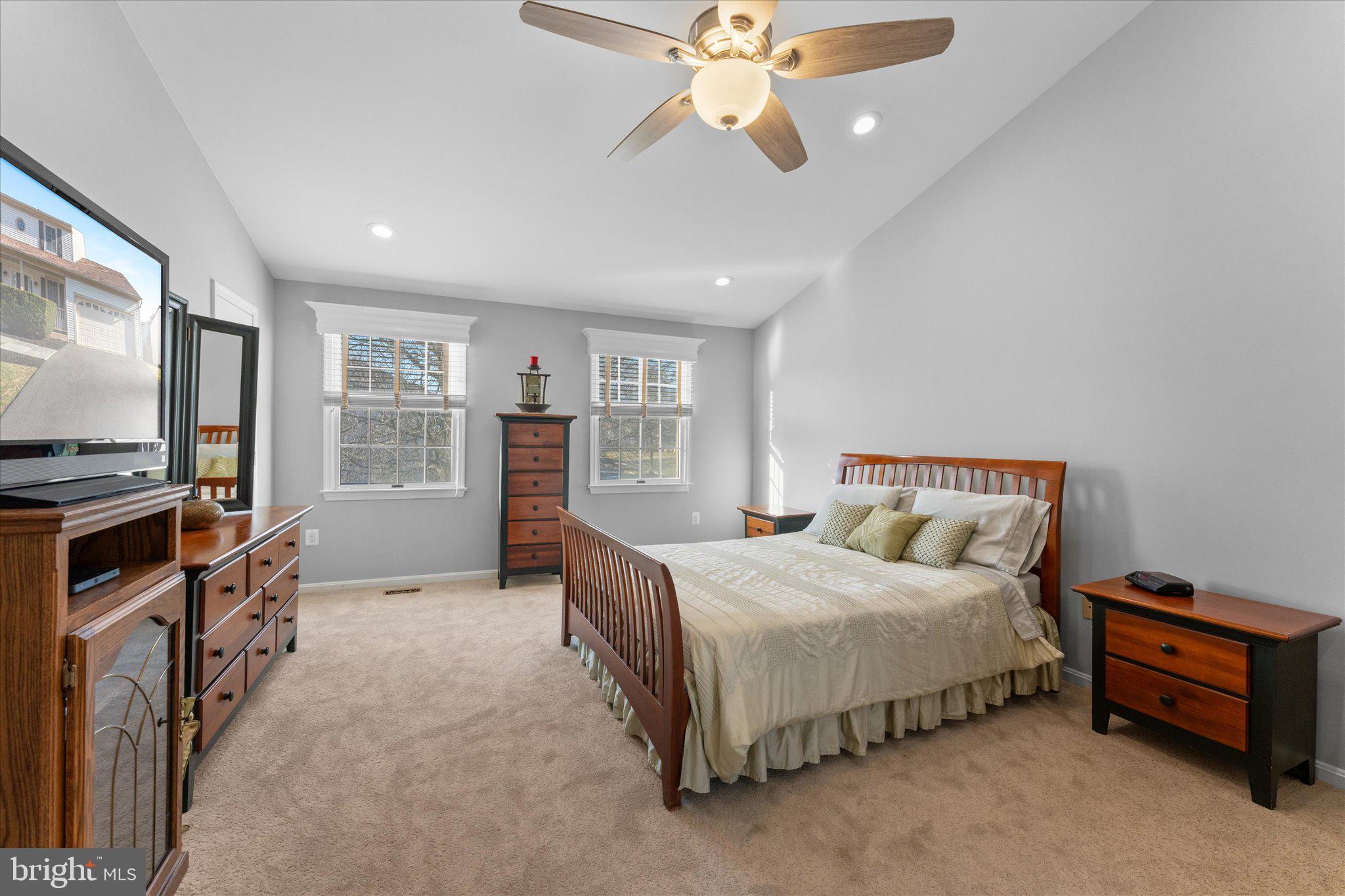 POTOMAC CROSSING - Residential