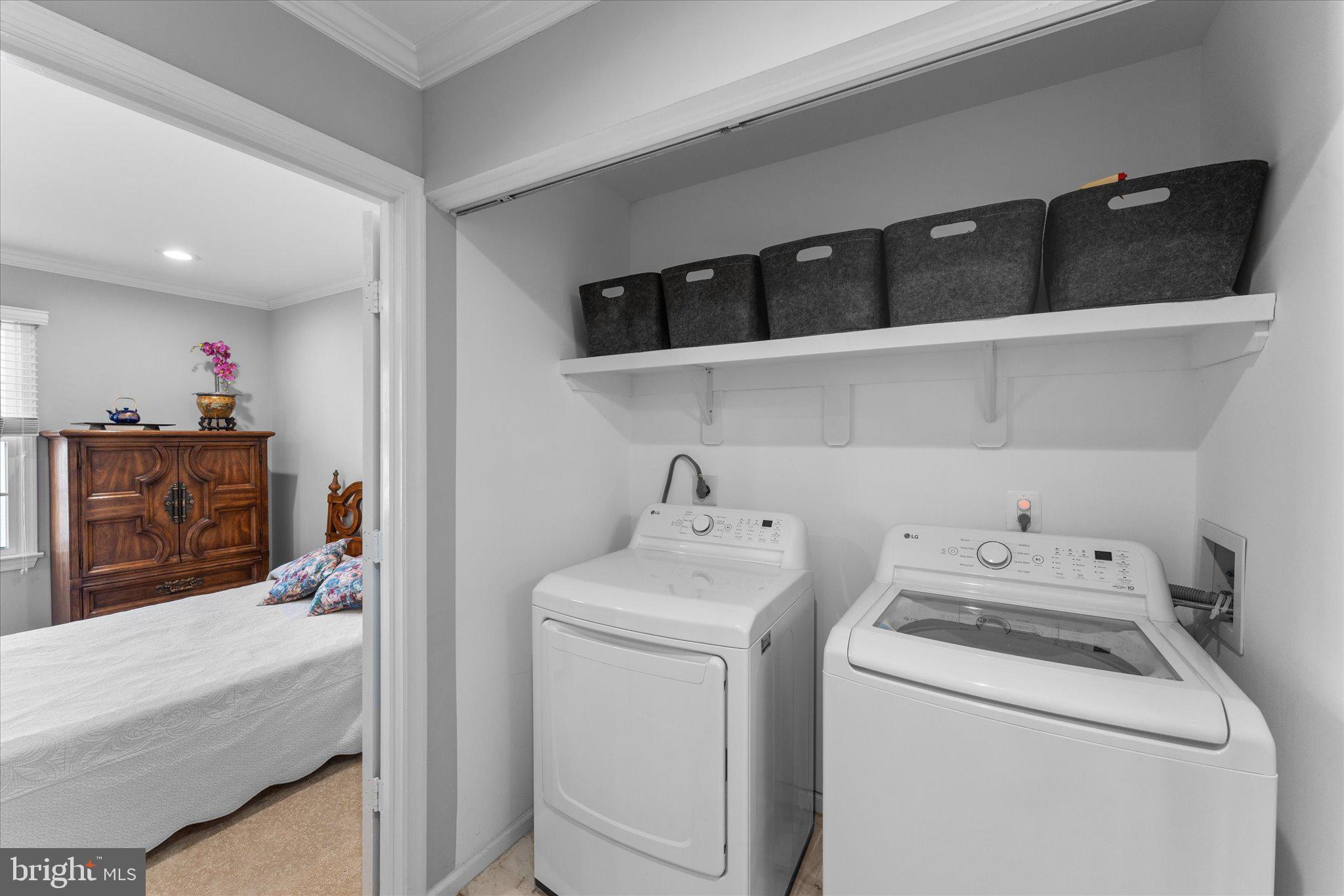 POTOMAC CROSSING - Residential