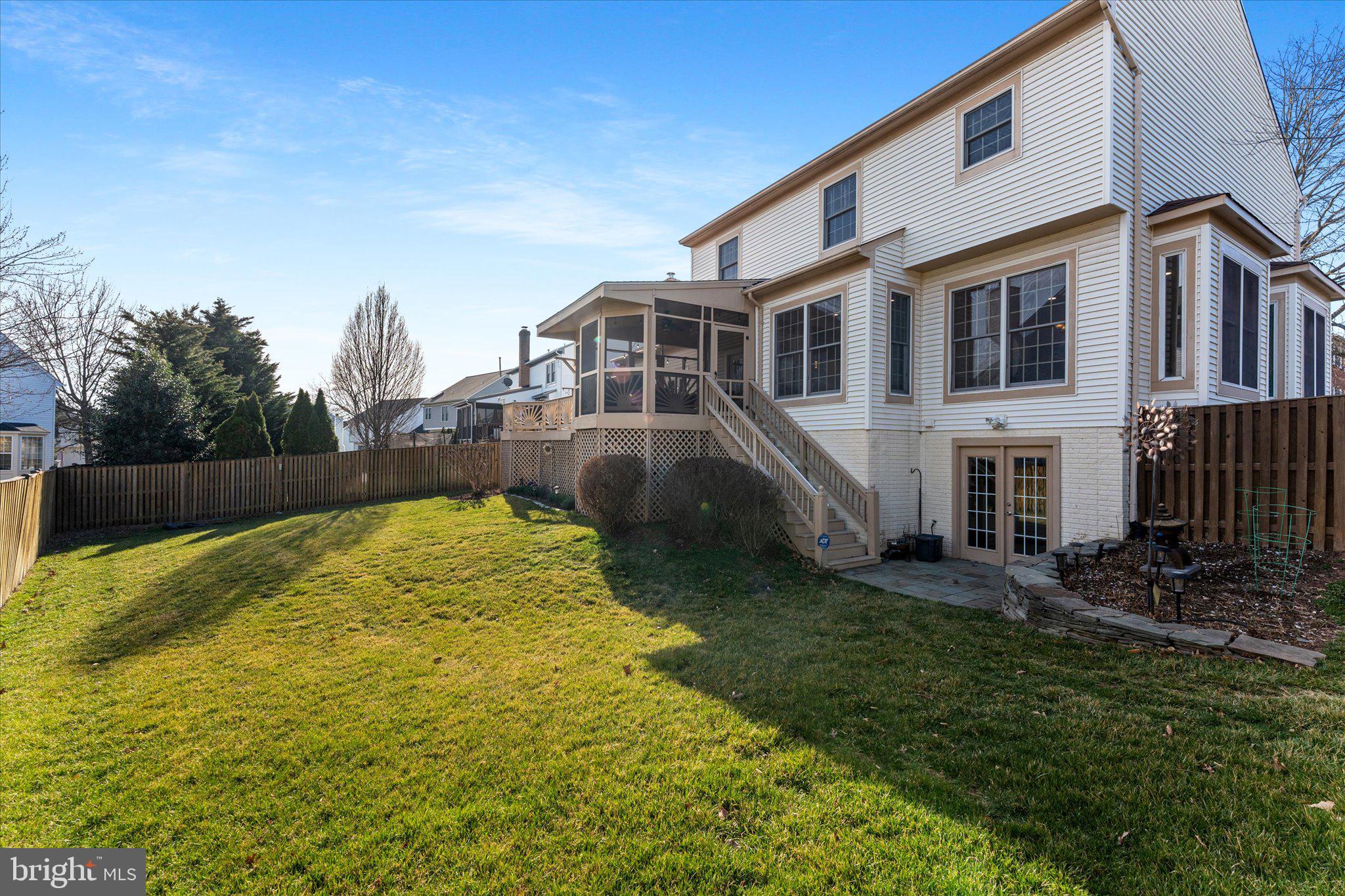 POTOMAC CROSSING - Residential