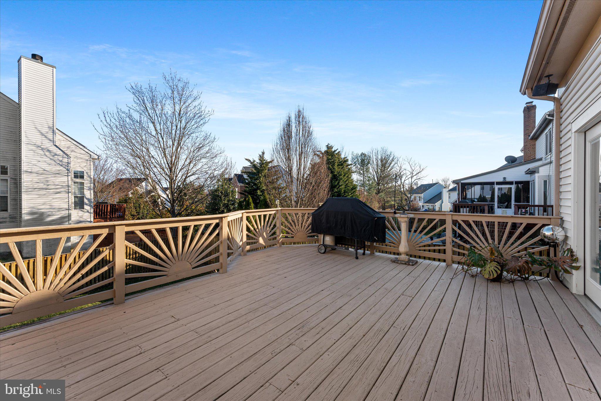 POTOMAC CROSSING - Residential