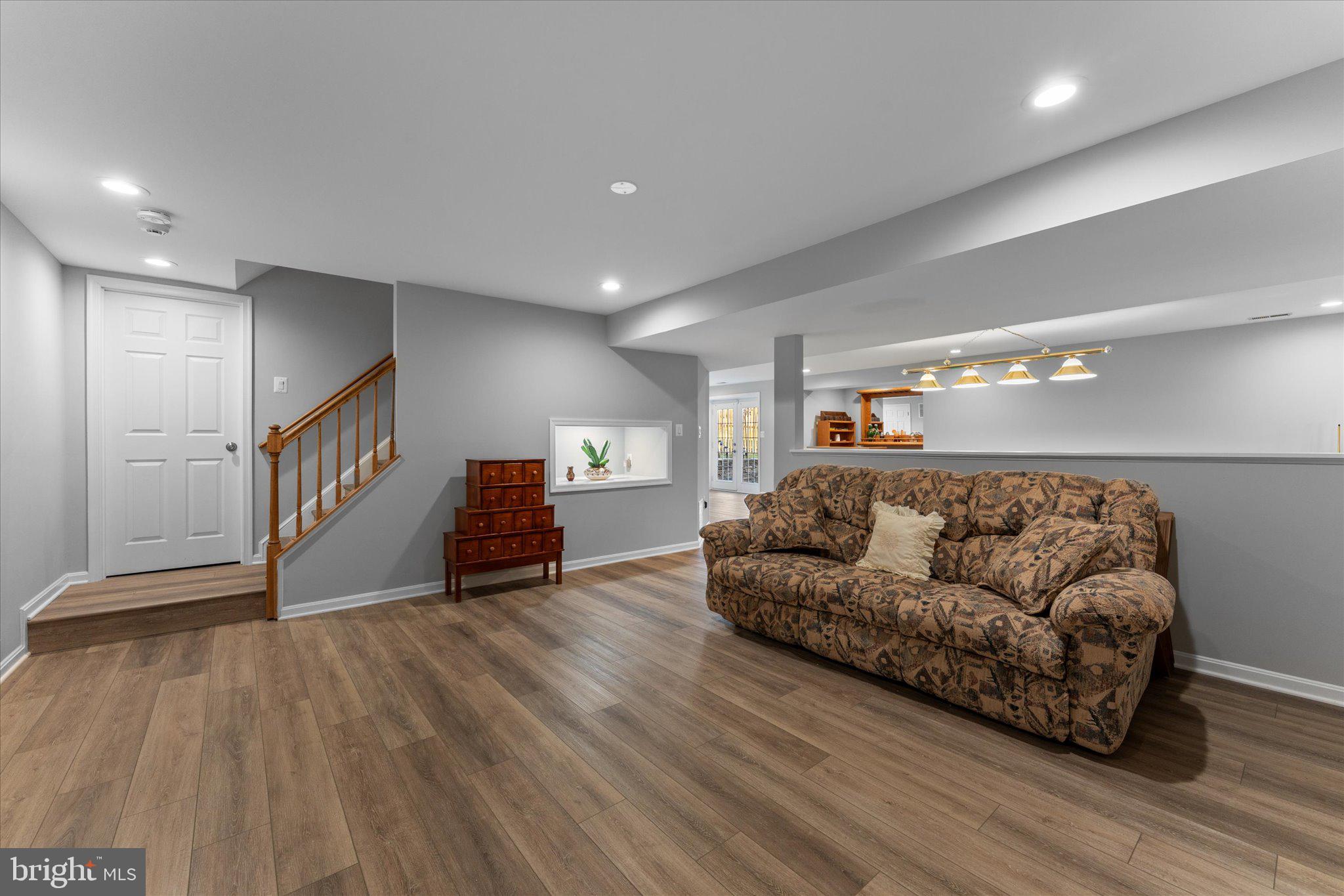 POTOMAC CROSSING - Residential