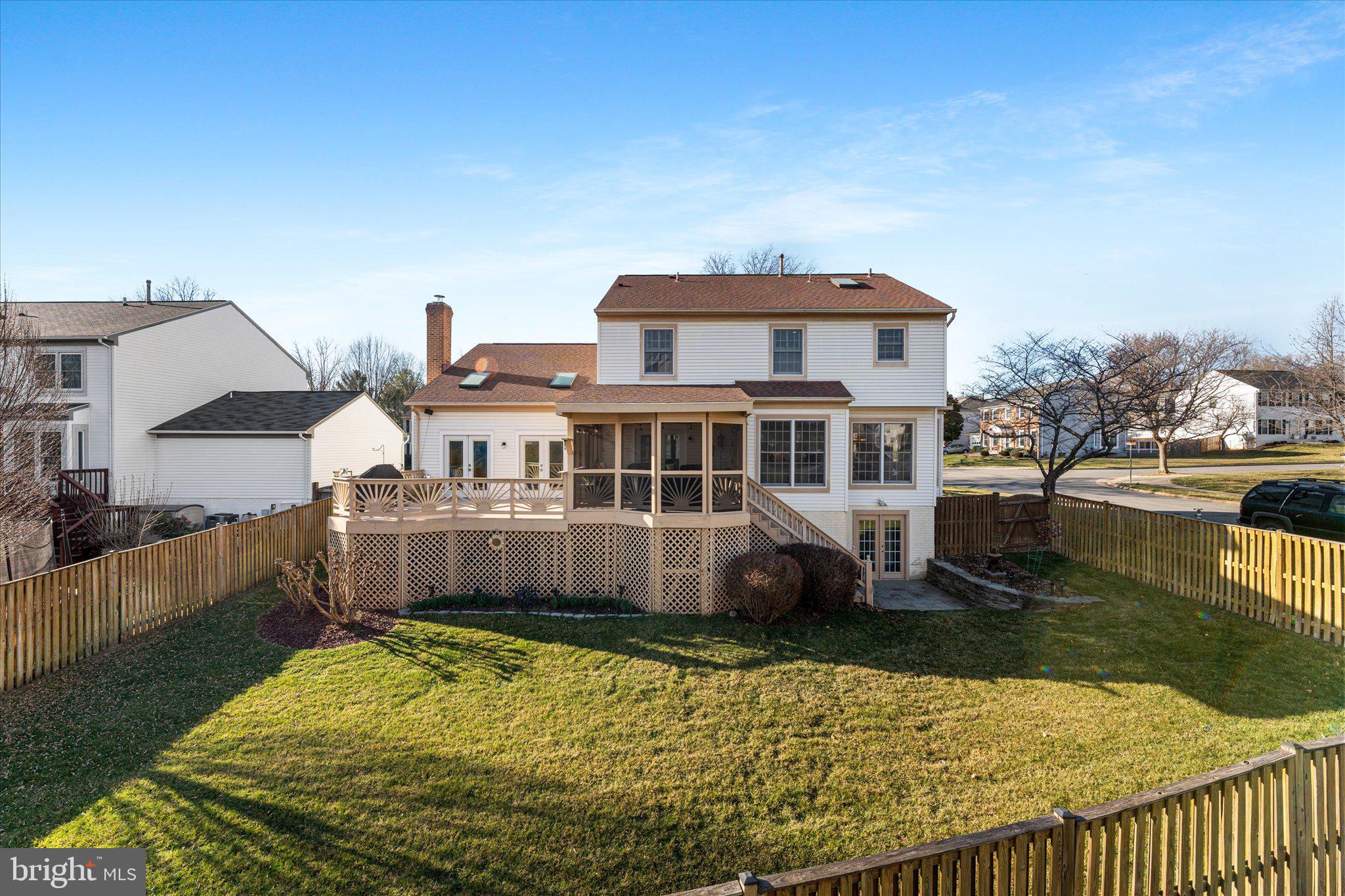 POTOMAC CROSSING - Residential