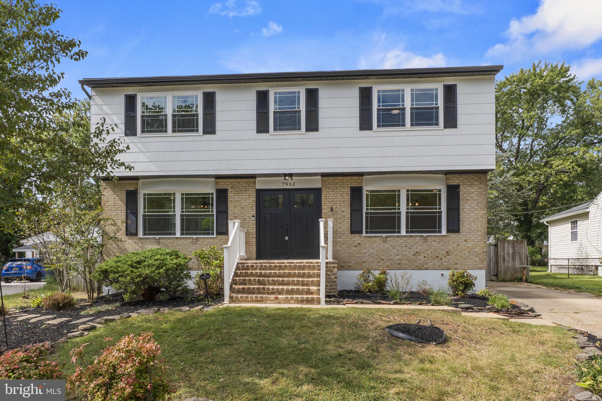 7952 CROSS CREEK DRIVE
