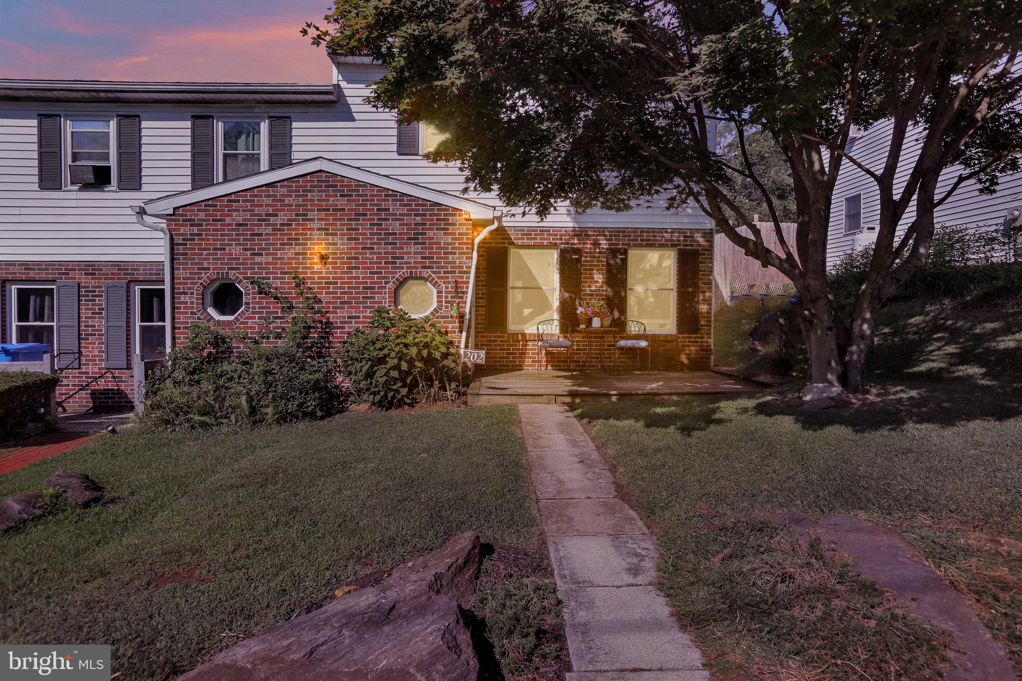 202 GREEN STREET