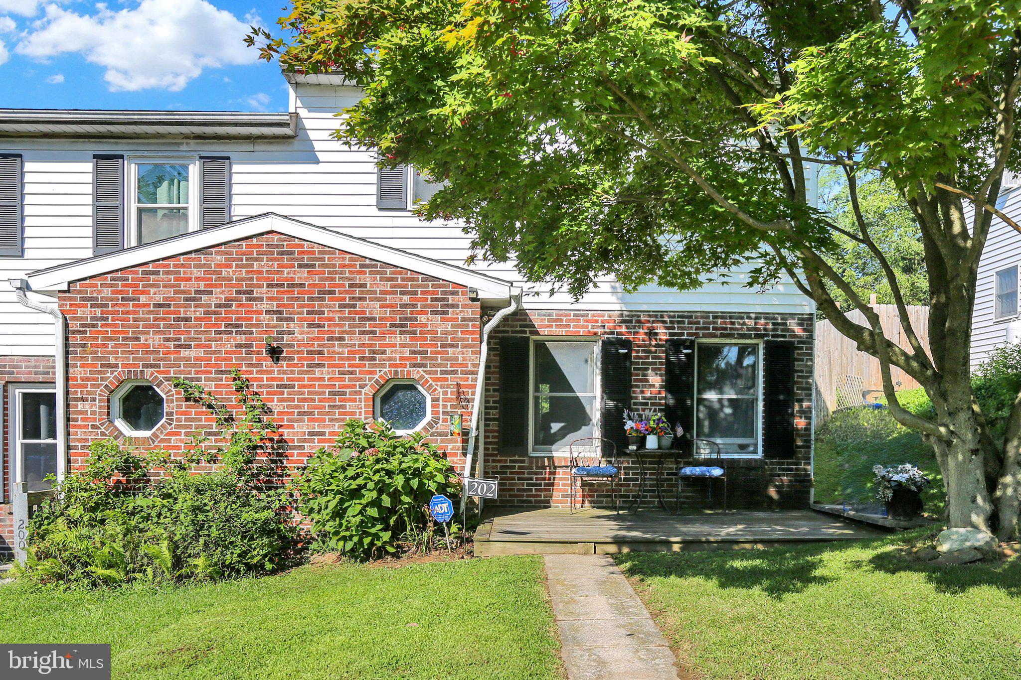 202 GREEN STREET