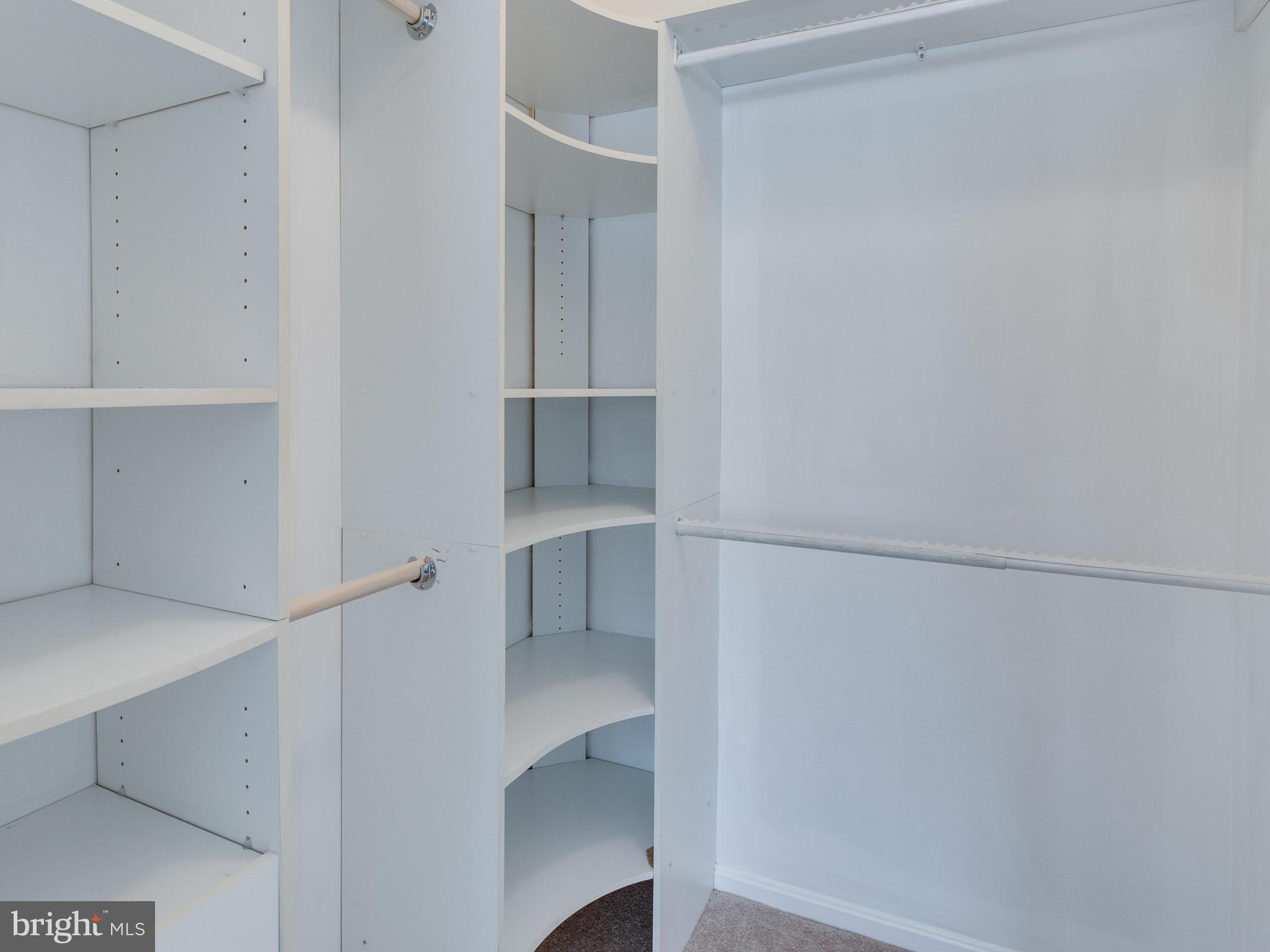 RANDOM HILLS - Residential