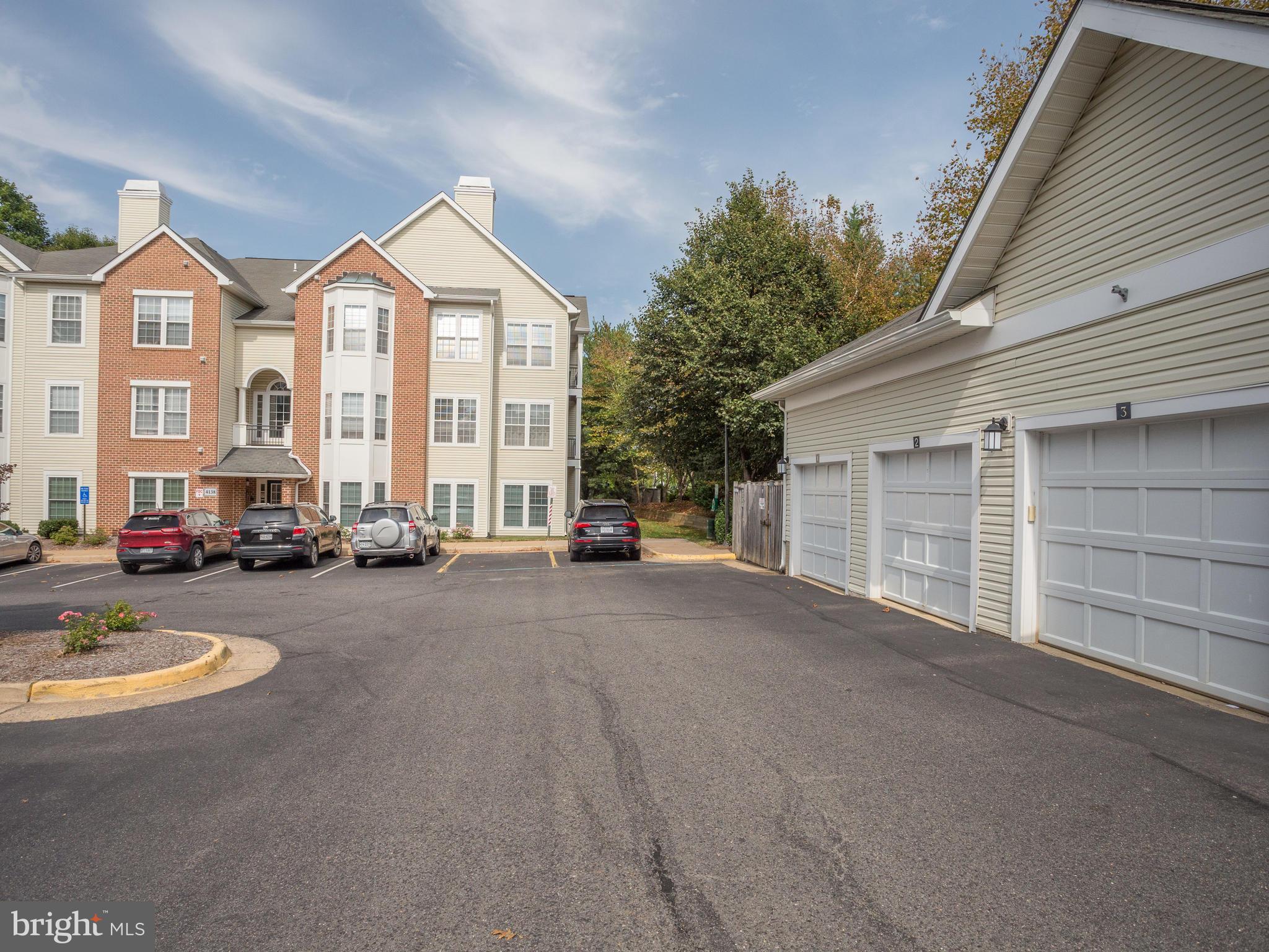 RANDOM HILLS - Residential