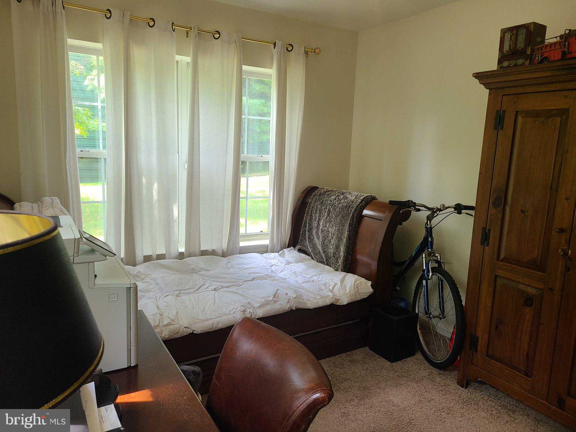 GREENBELT LAKE VILLAGE - Residential Lease