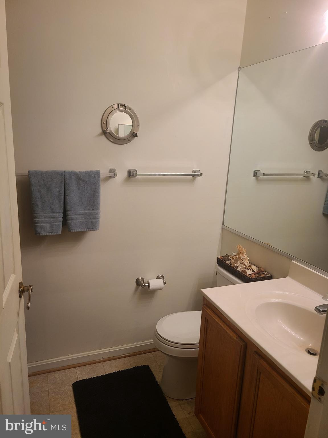 GREENBELT LAKE VILLAGE - Residential Lease