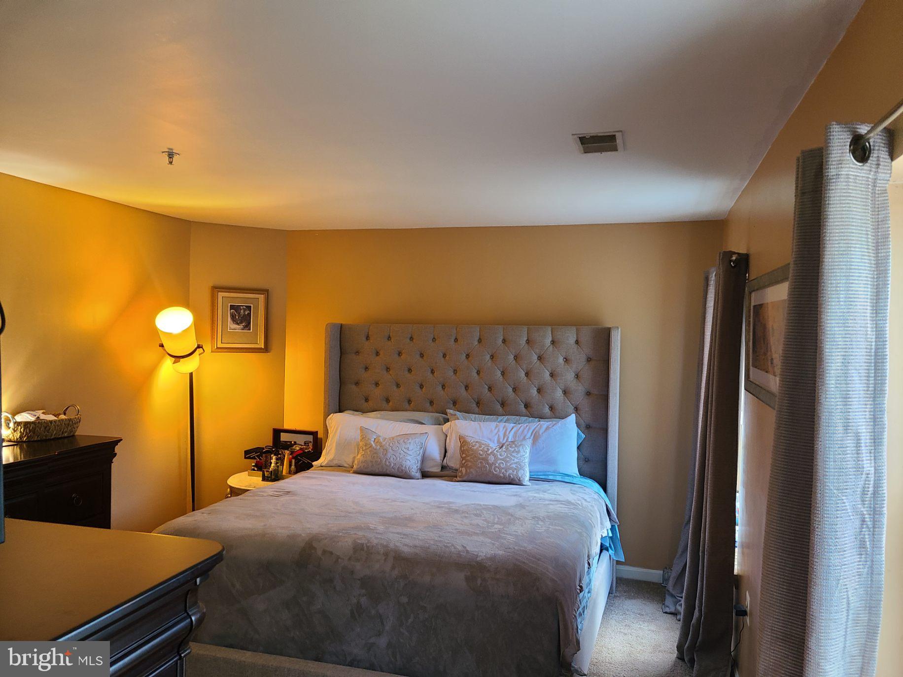 GREENBELT LAKE VILLAGE - Residential Lease