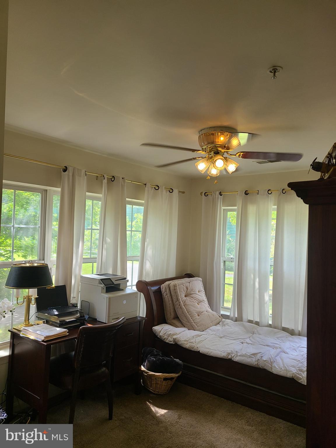 GREENBELT LAKE VILLAGE - Residential Lease