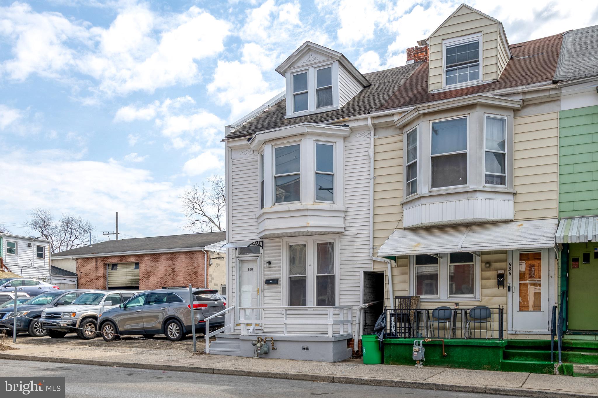 EAST YORK - Residential