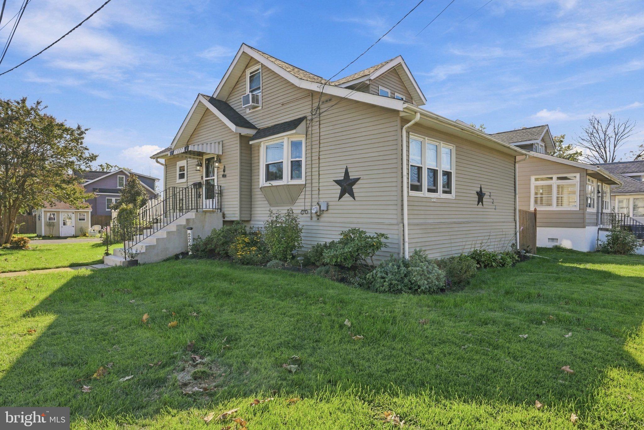 224 E LINWOOD AVENUE
